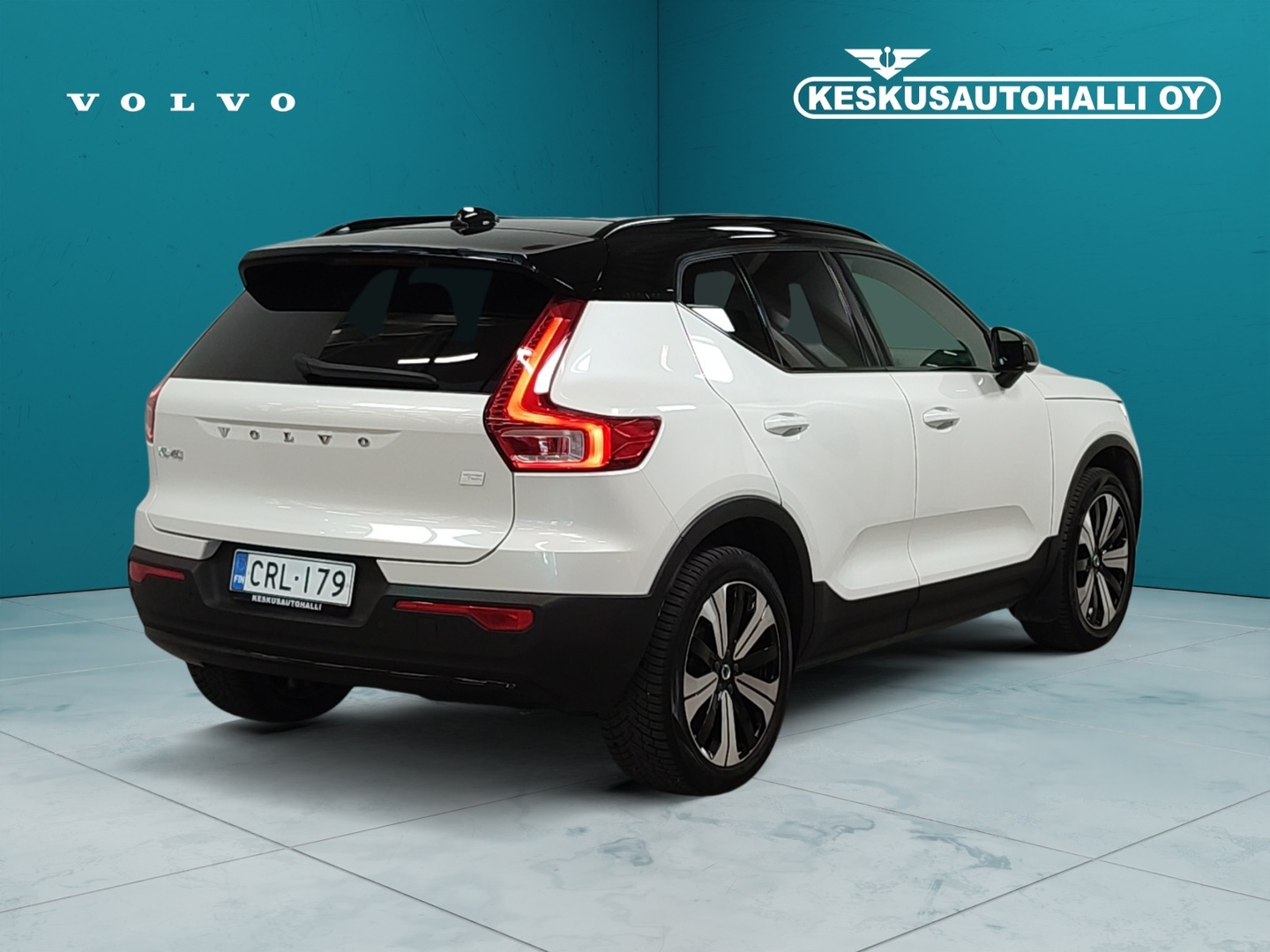 VOLVO XC40 2023