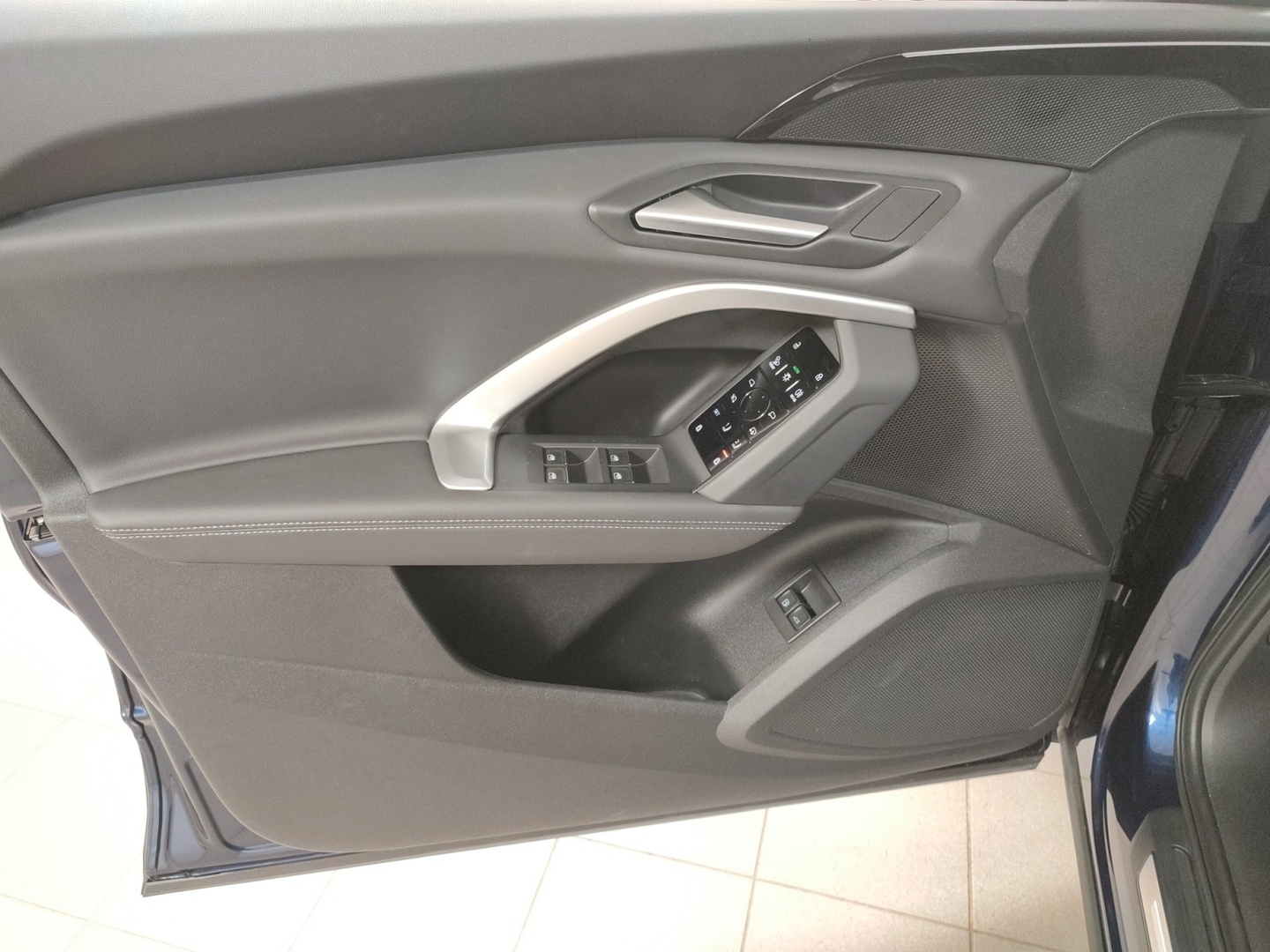 AUDI Q5 2025