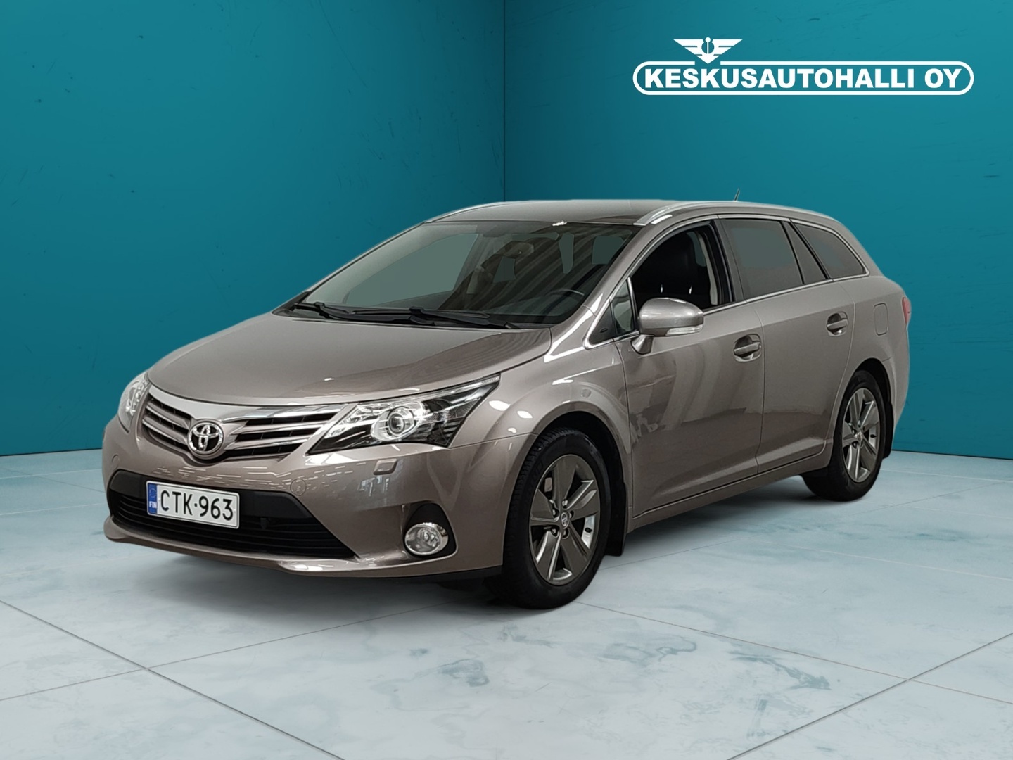 TOYOTA Avensis 2015