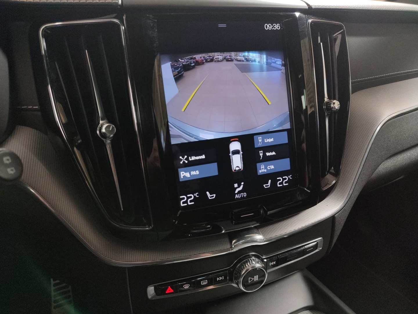 VOLVO XC60 2019