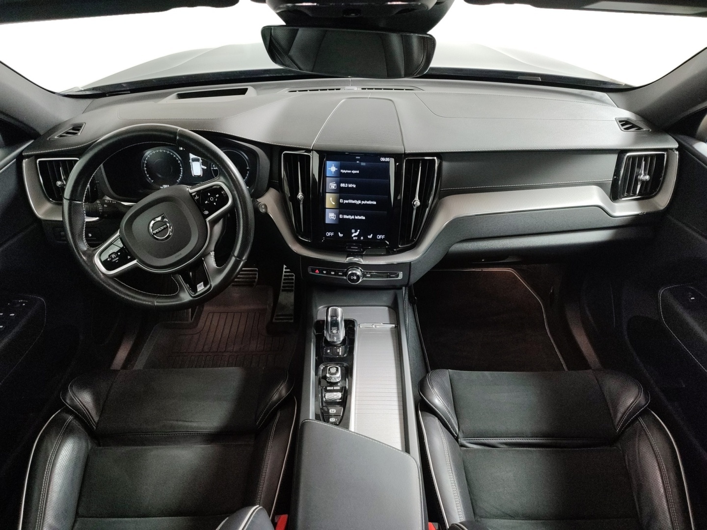 VOLVO XC60 2019