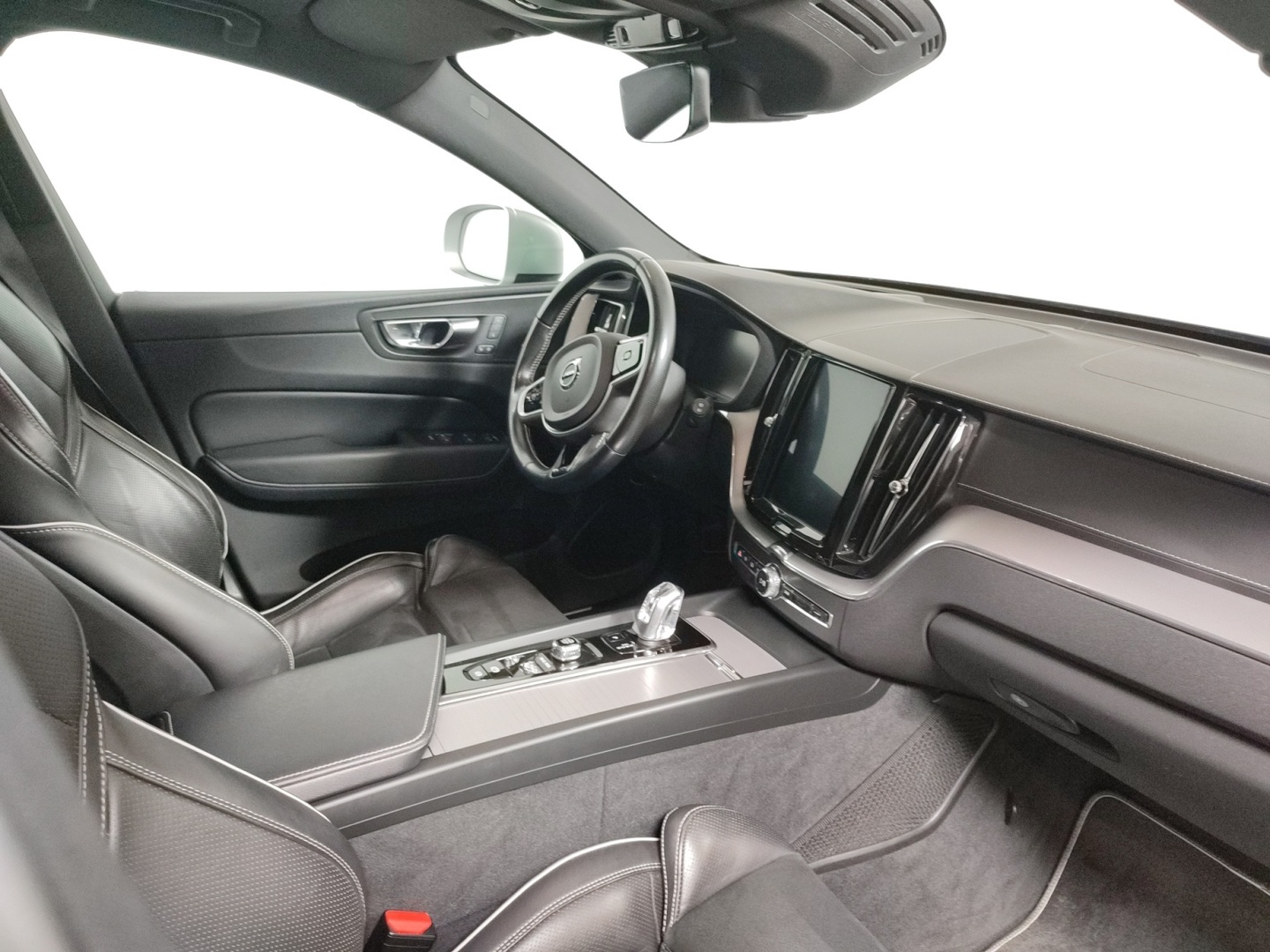VOLVO XC60 2019