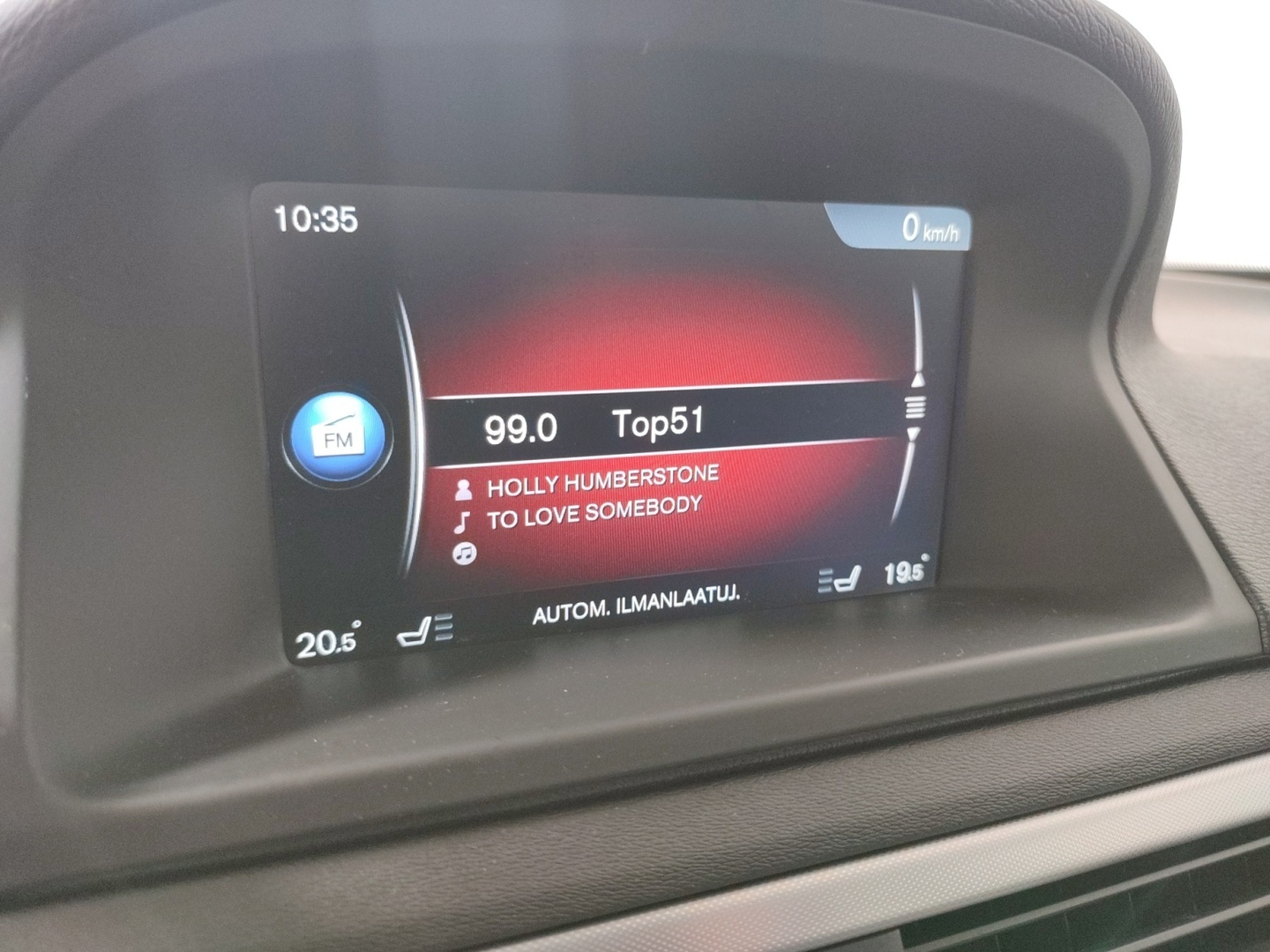 VOLVO V70 2016