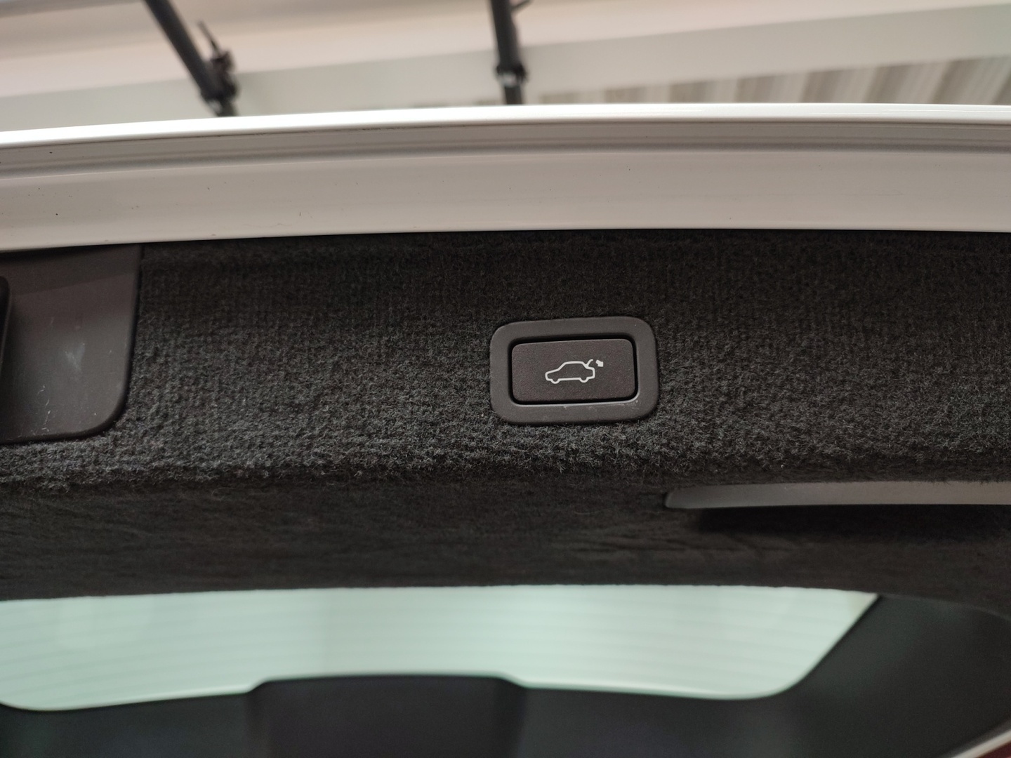 VOLVO V70 2016