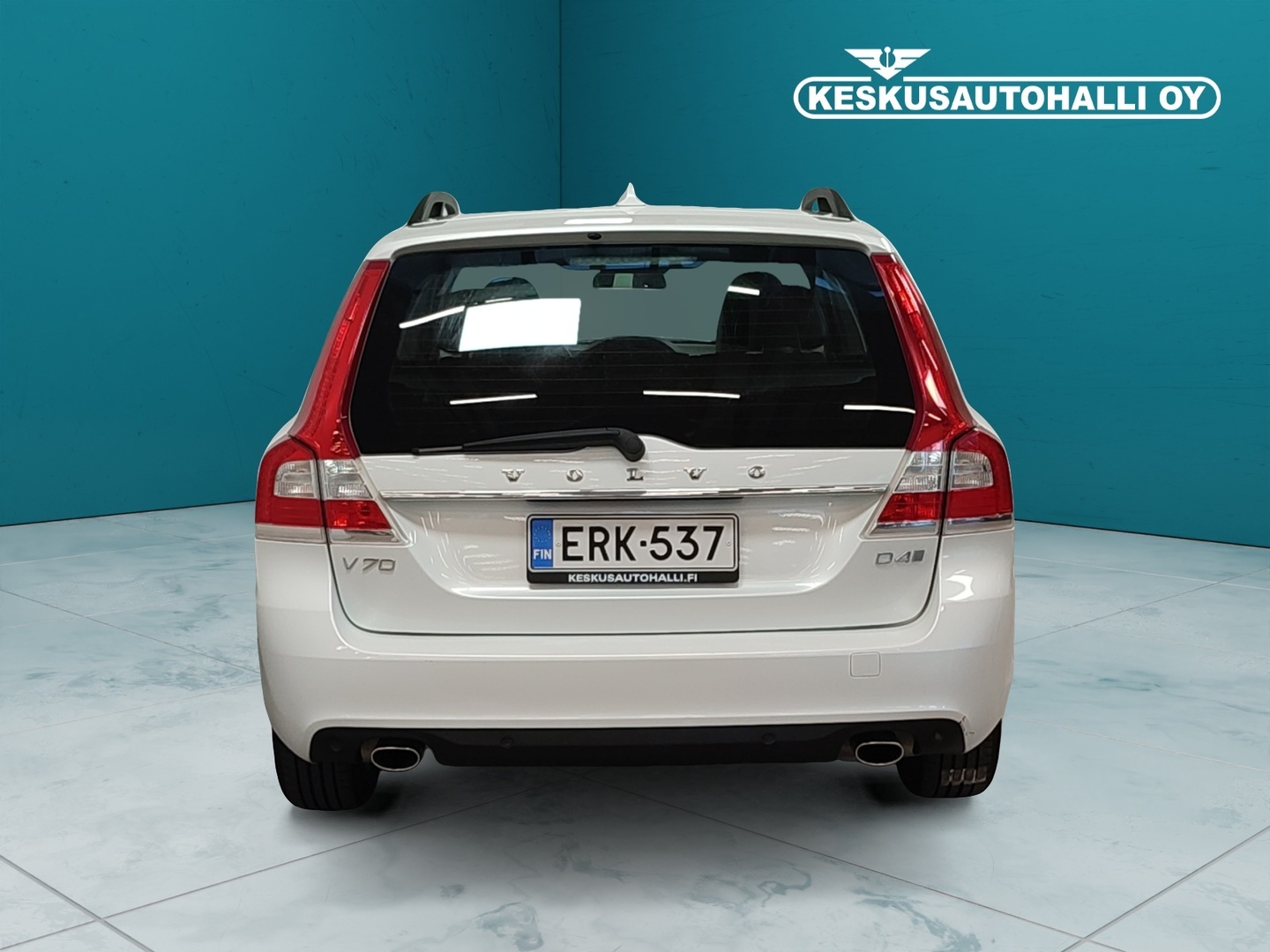 VOLVO V70 2016