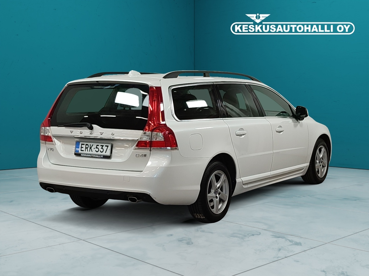 VOLVO V70 2016