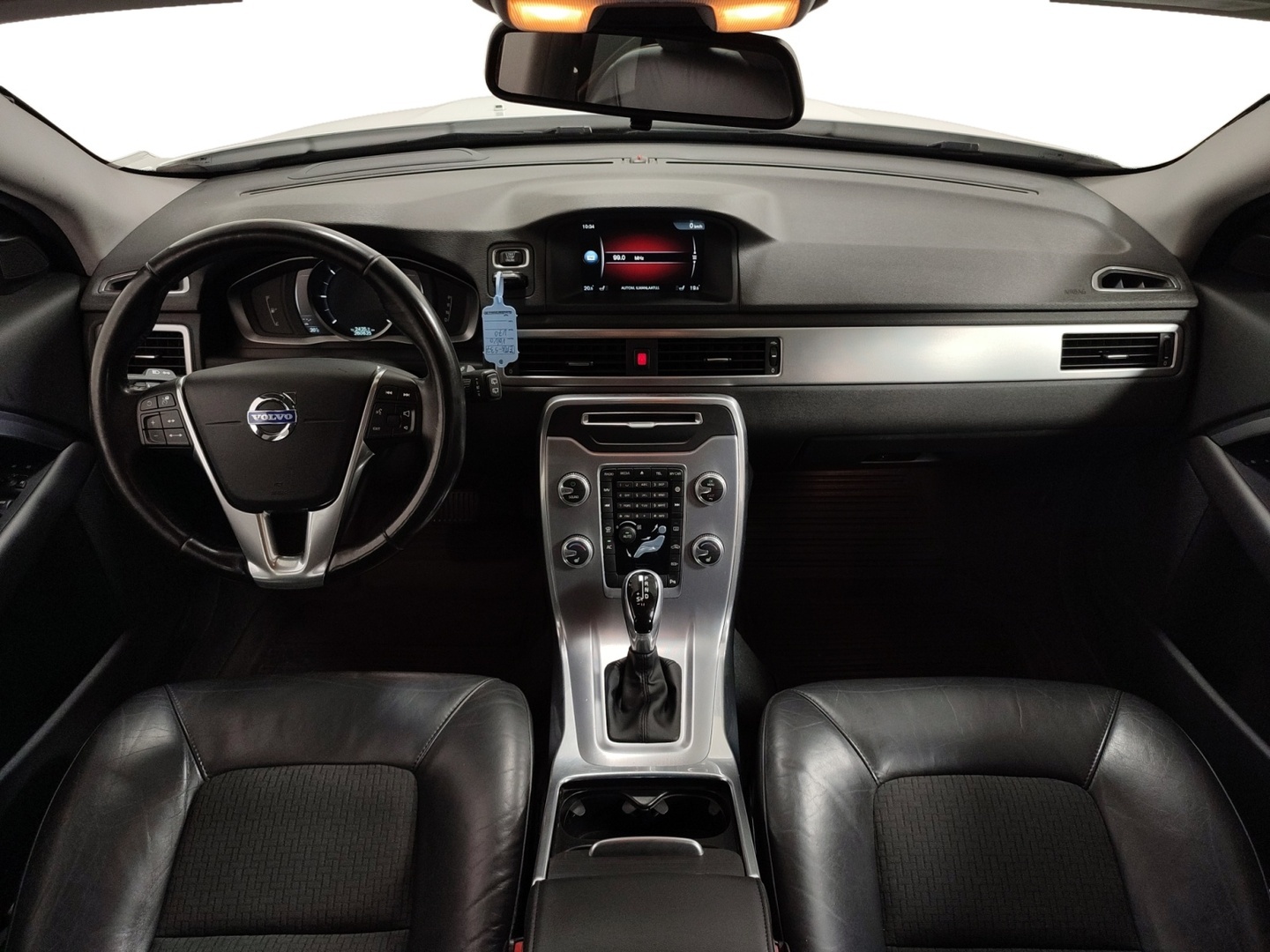 VOLVO V70 2016