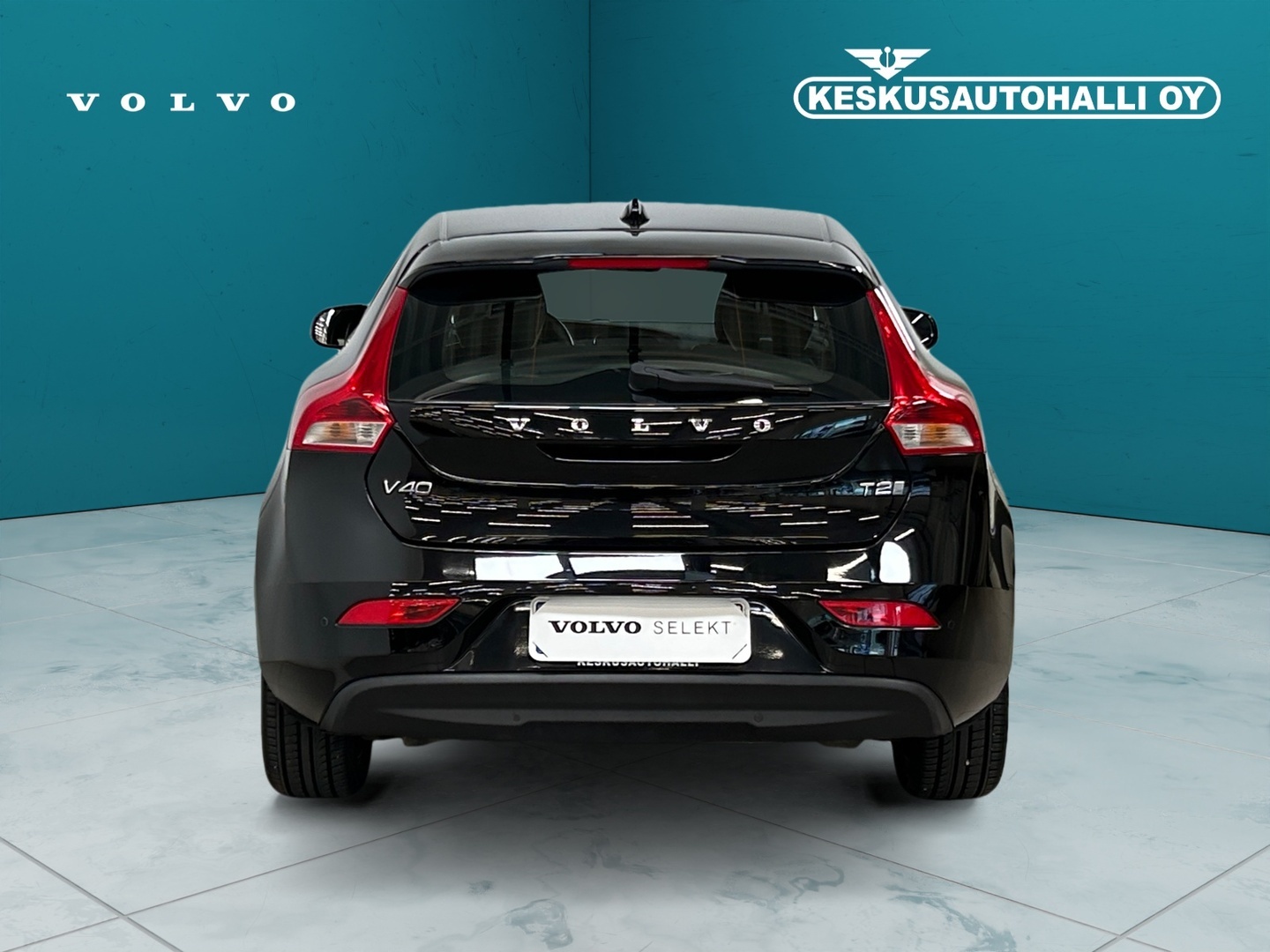 VOLVO V40 2019