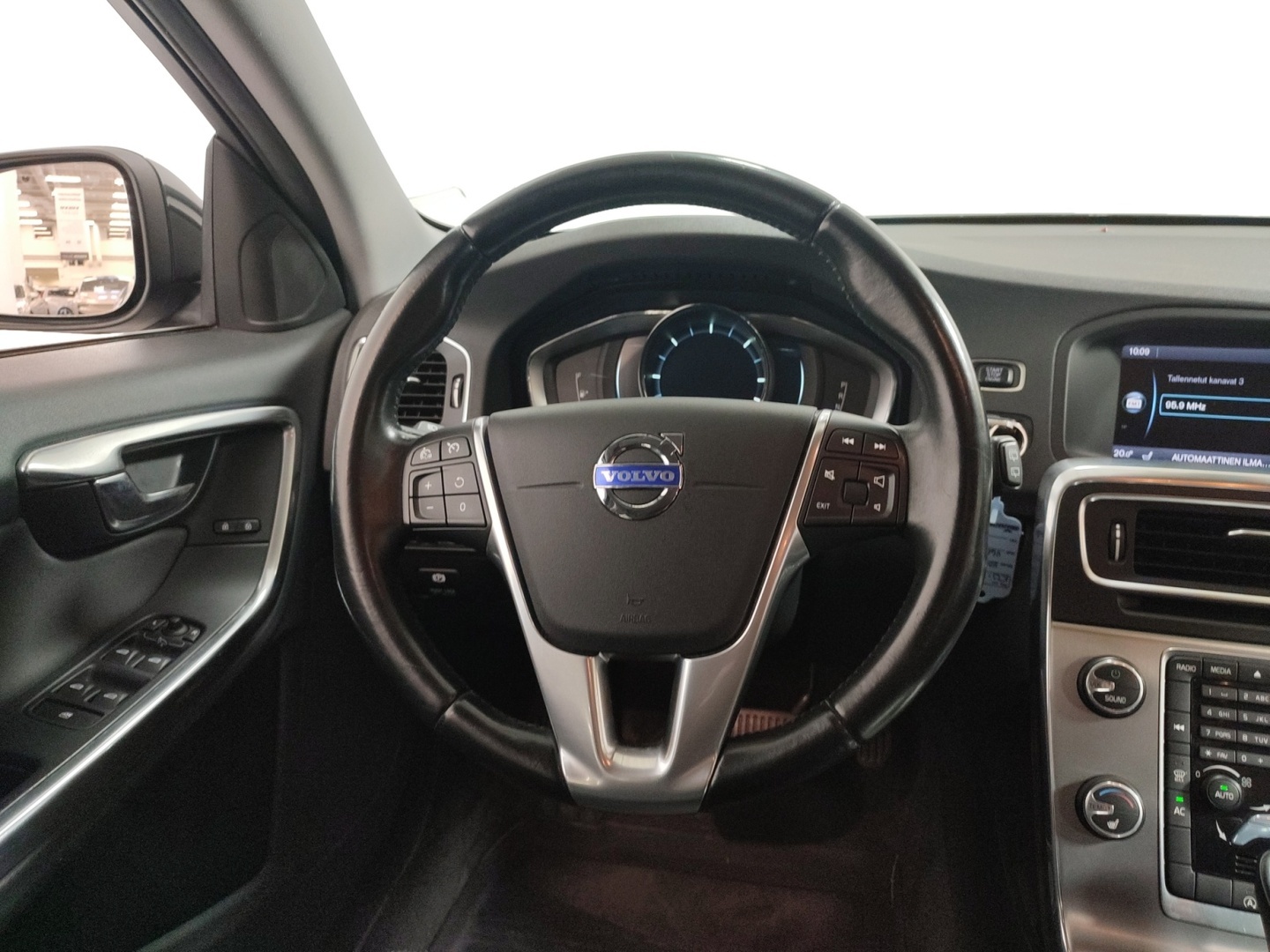 VOLVO V60 2014