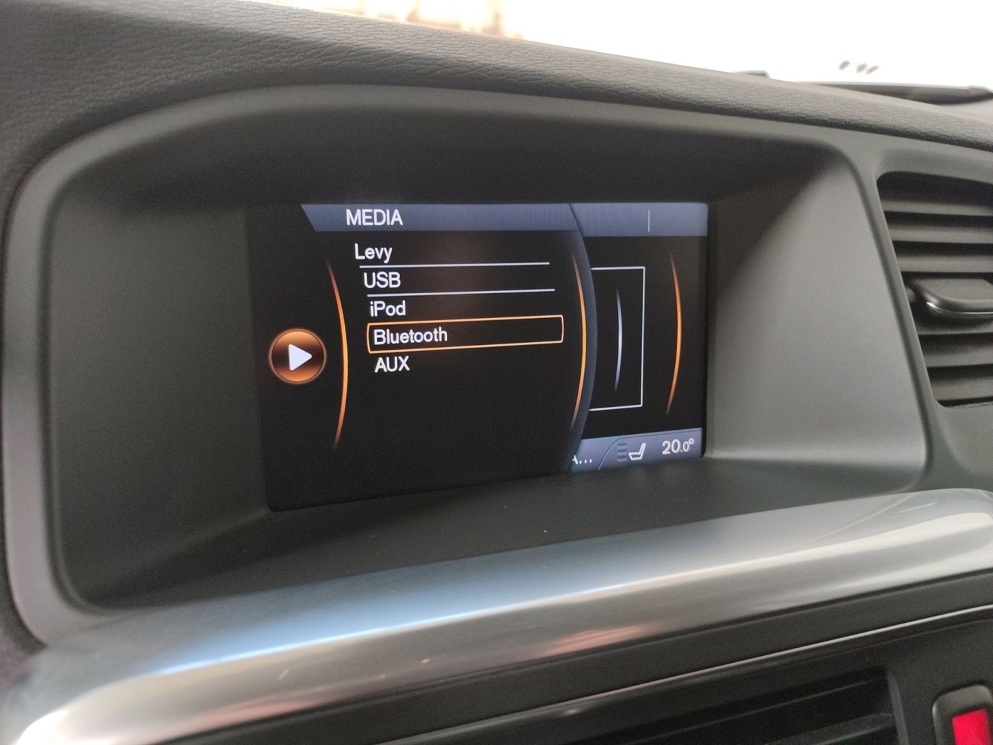 VOLVO V60 2014