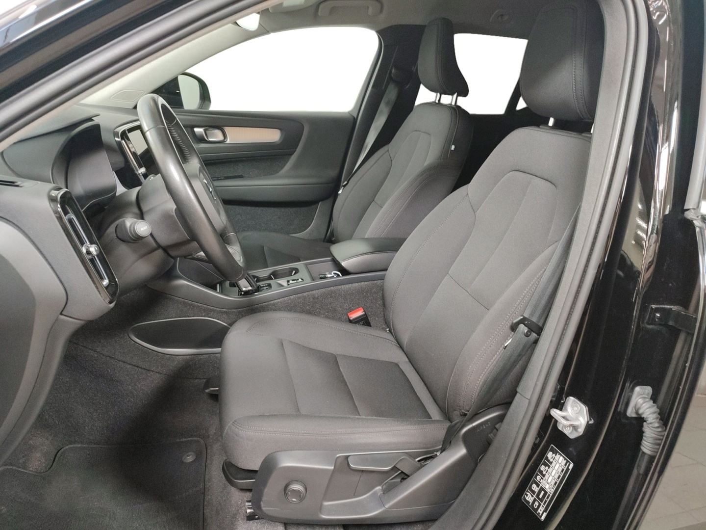 VOLVO XC40 2021