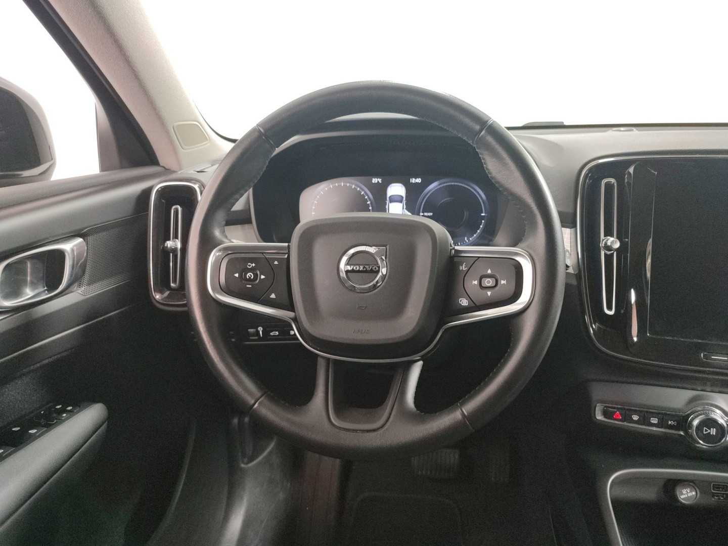 VOLVO XC40 2021