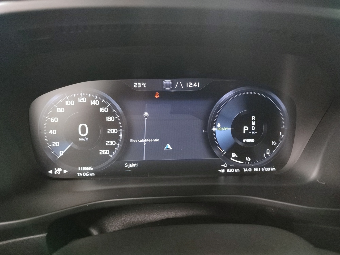 VOLVO XC40 2021