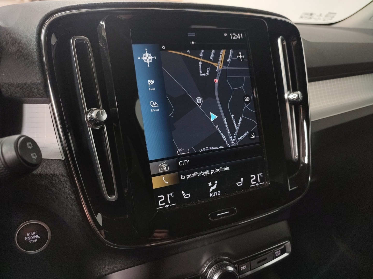 VOLVO XC40 2021