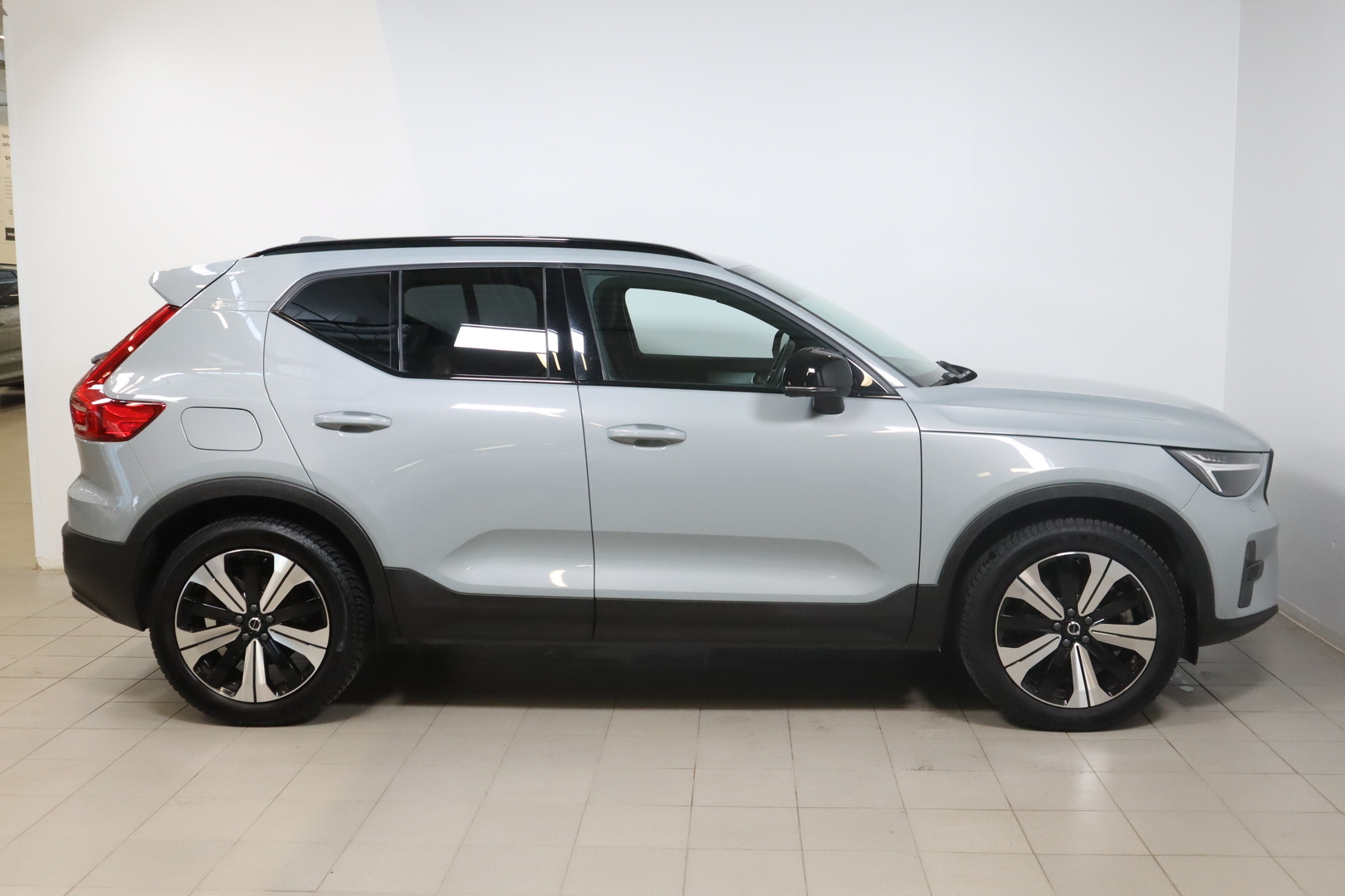 VOLVO XC40 2024