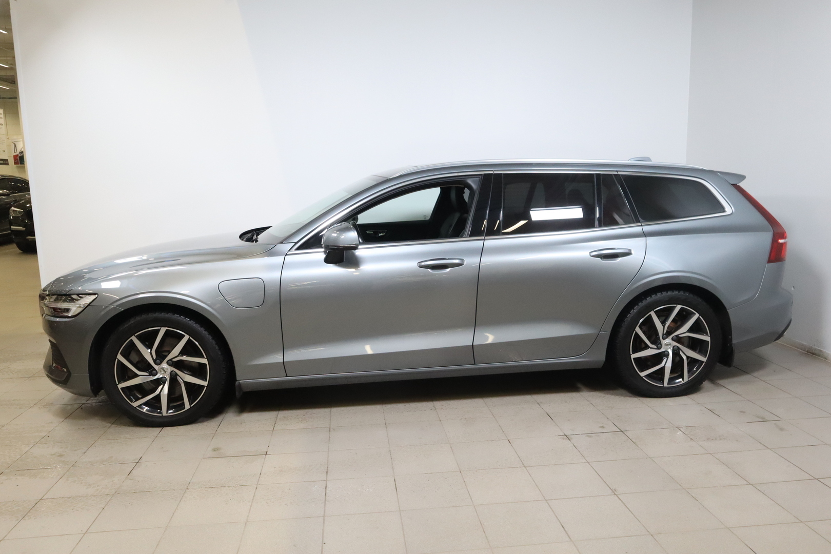 VOLVO V60 2021