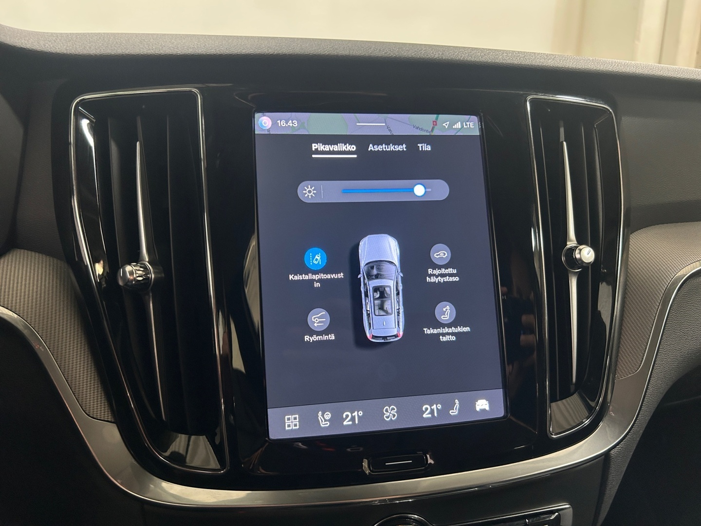 VOLVO V60 2024