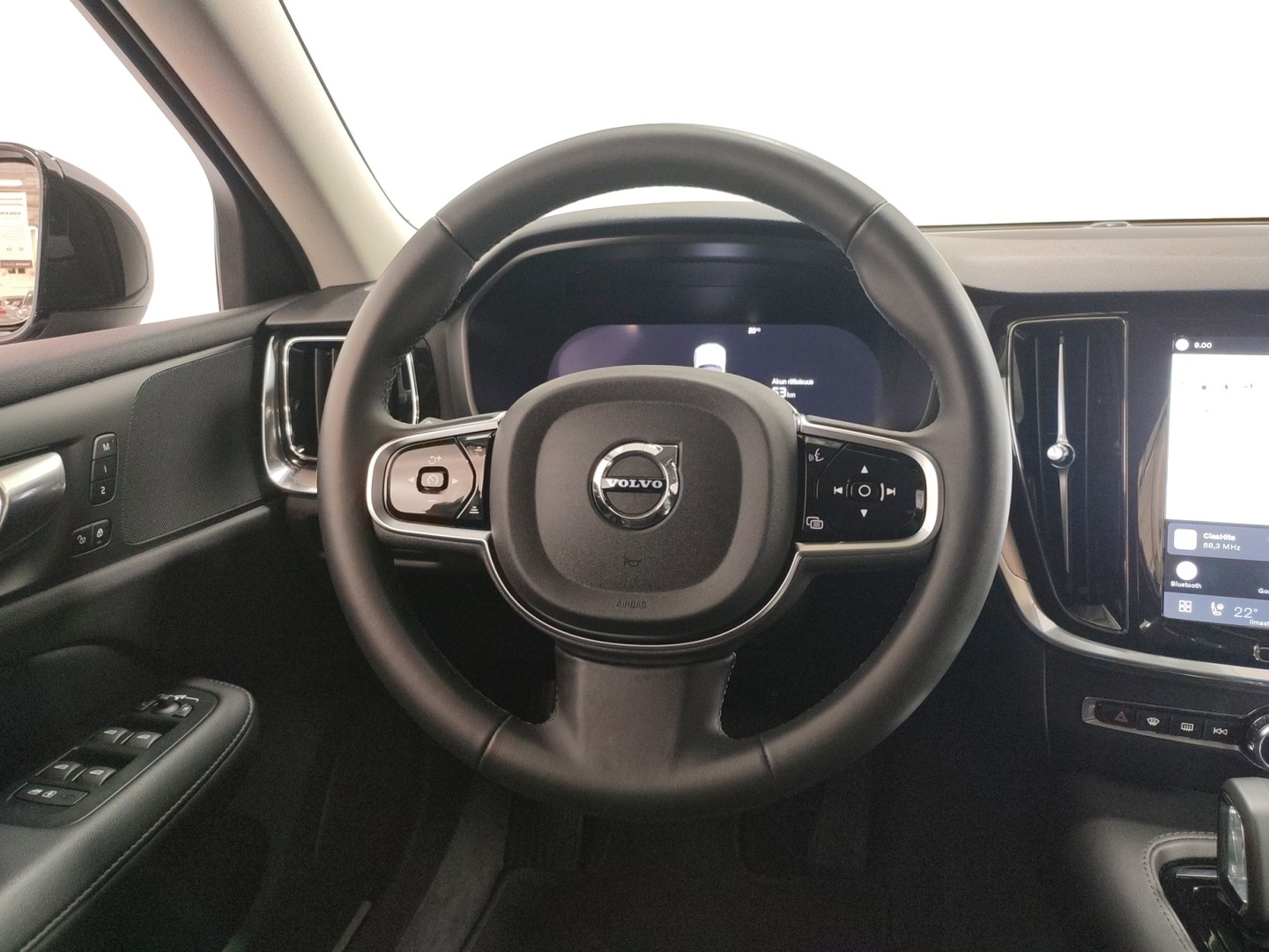 VOLVO V60 2024