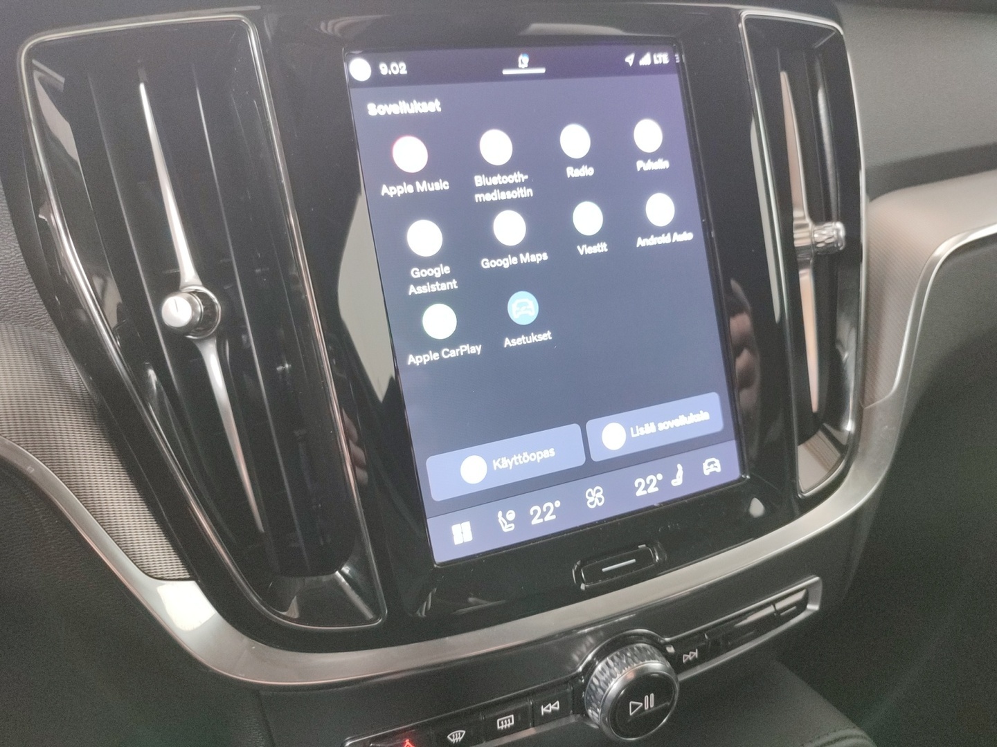 VOLVO V60 2024