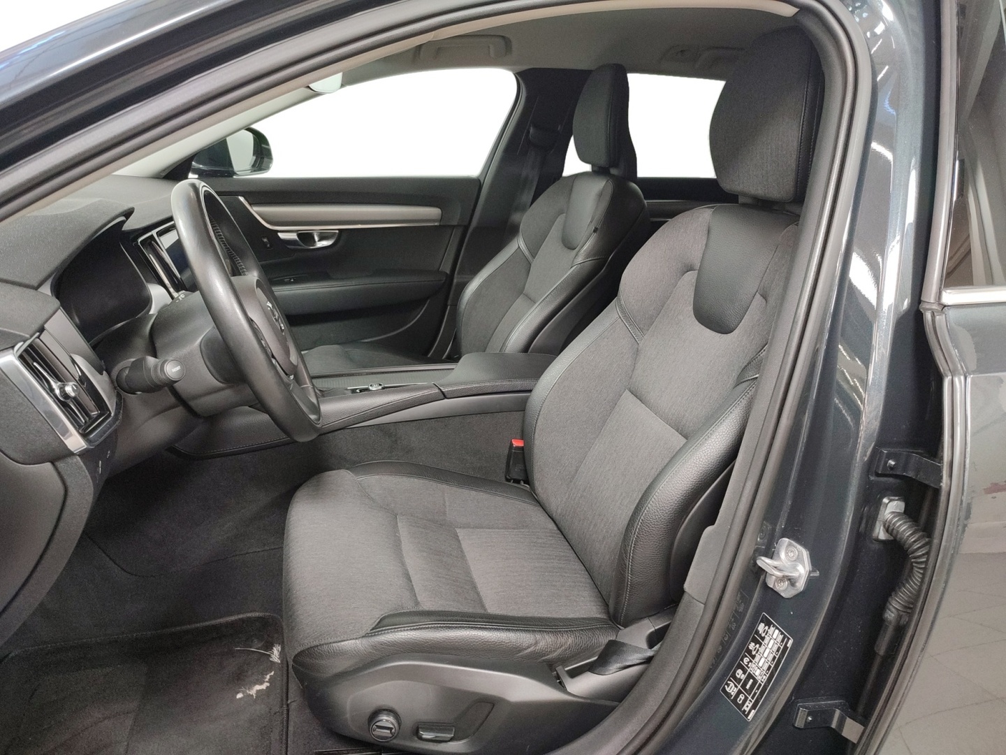VOLVO V90 2019