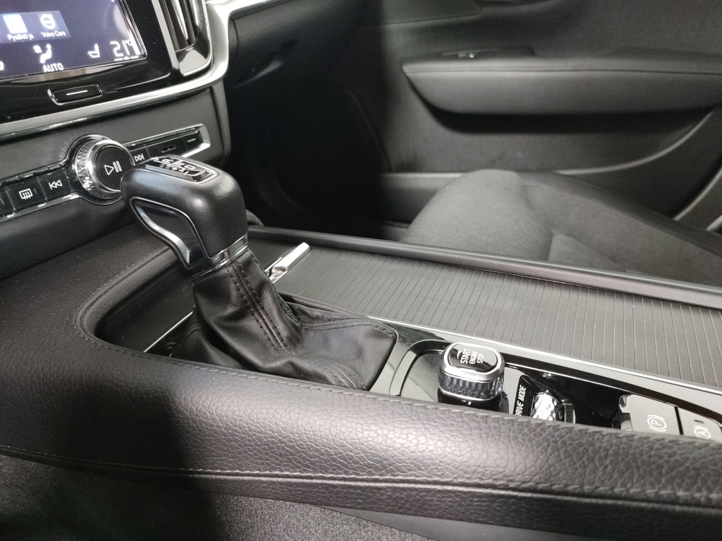 VOLVO V90 2019