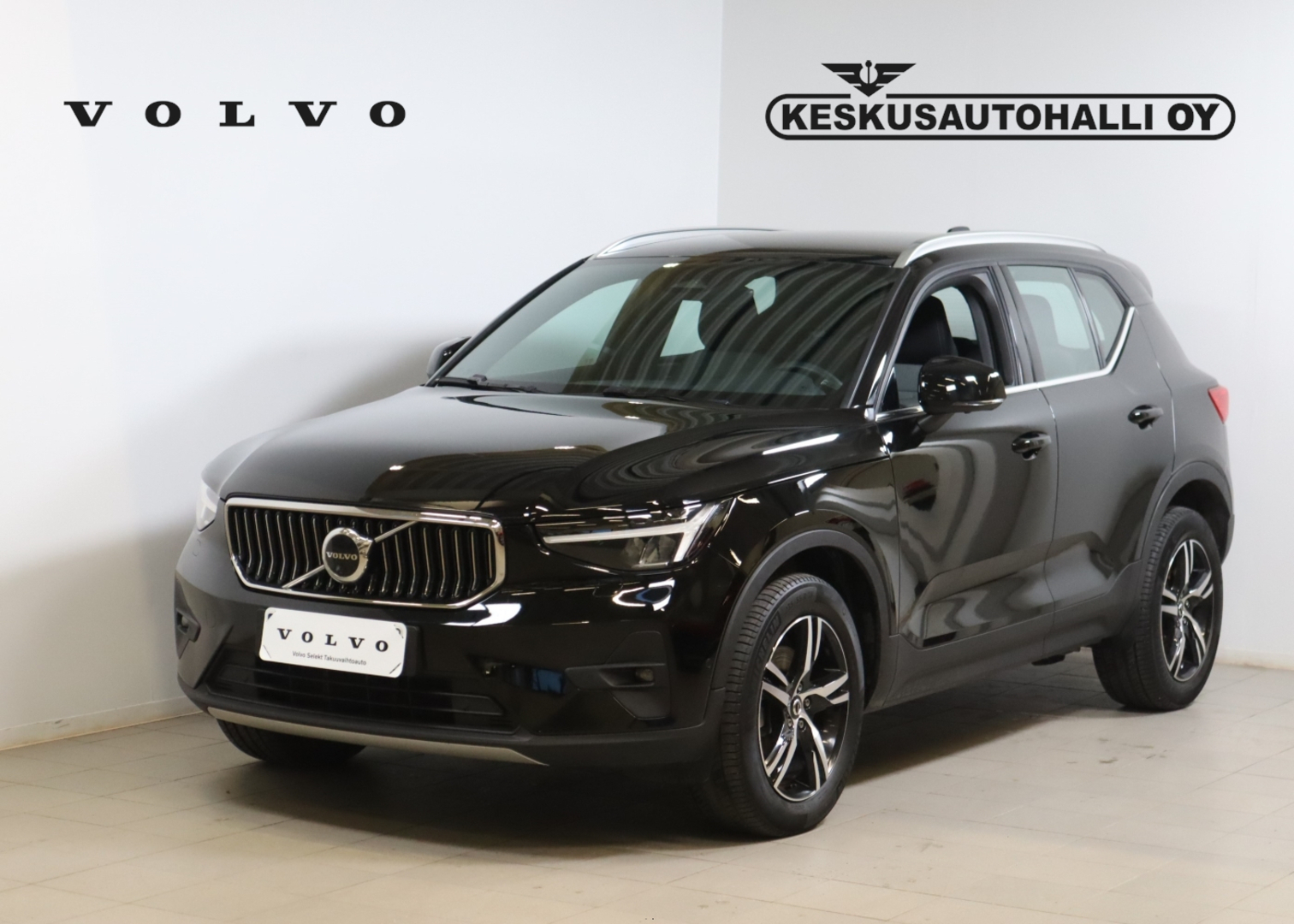 VOLVO XC40 2023