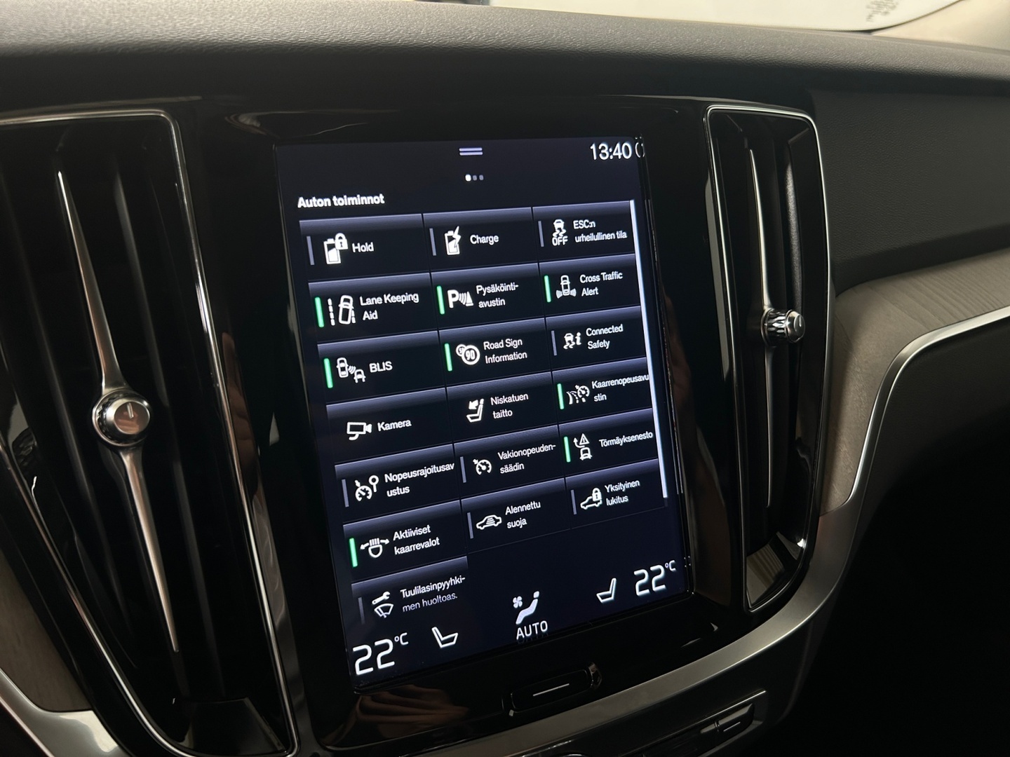 VOLVO V60 2020