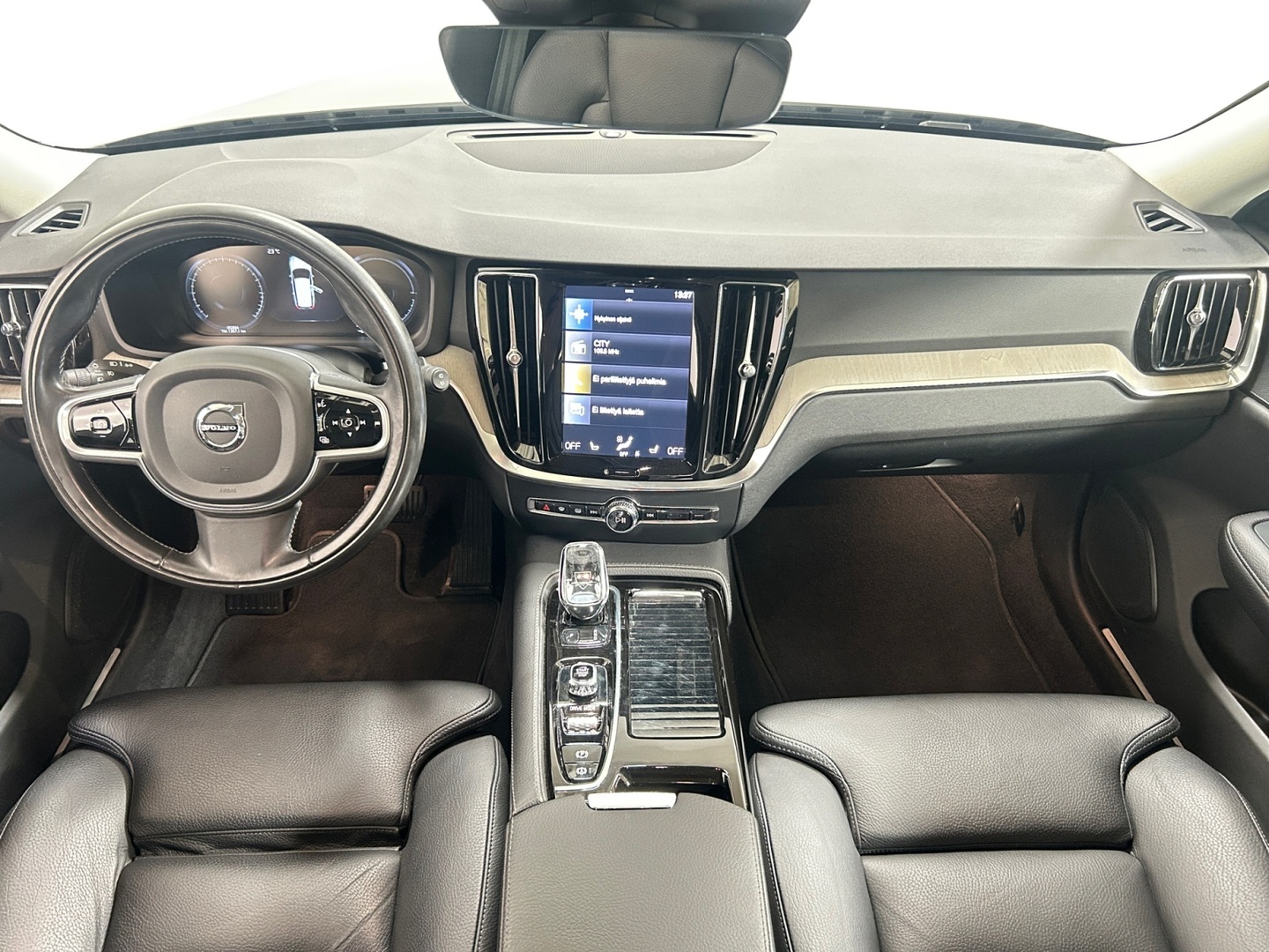 VOLVO V60 2020