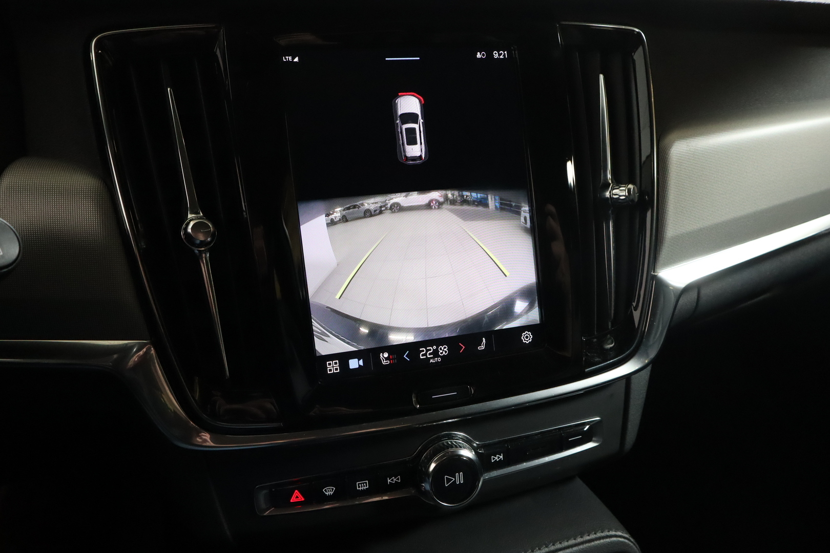 VOLVO V90 2023