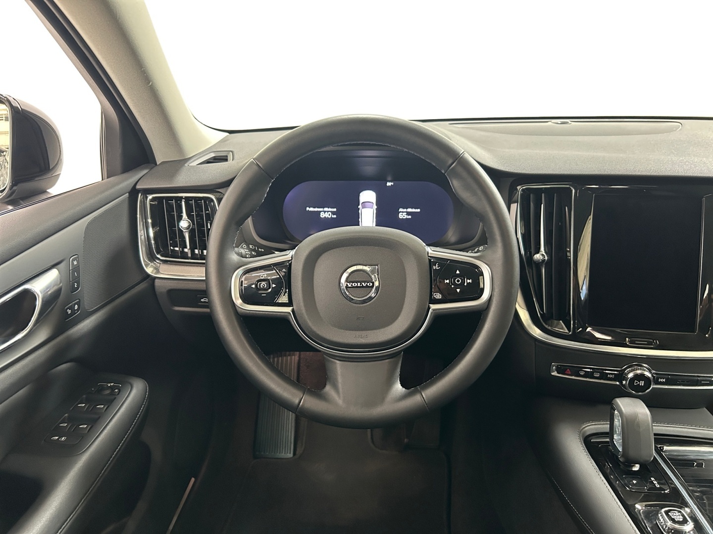 VOLVO V60 2024