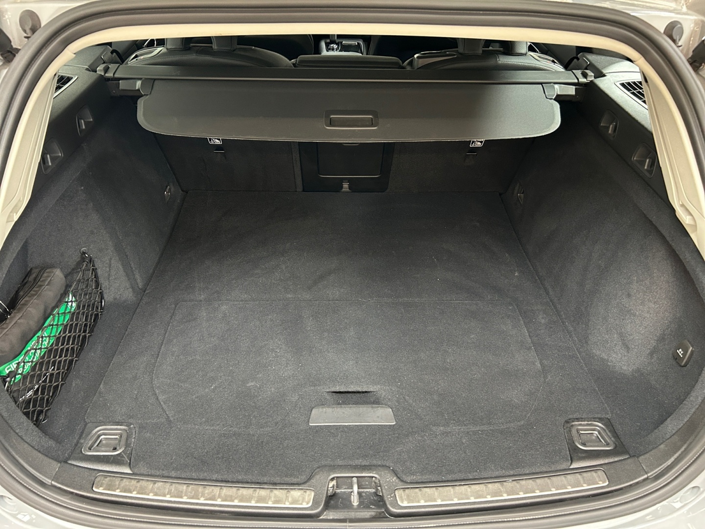 VOLVO V60 2024