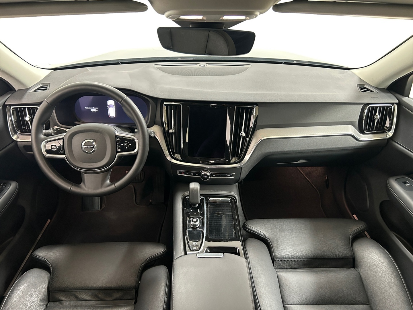 VOLVO V60 2024