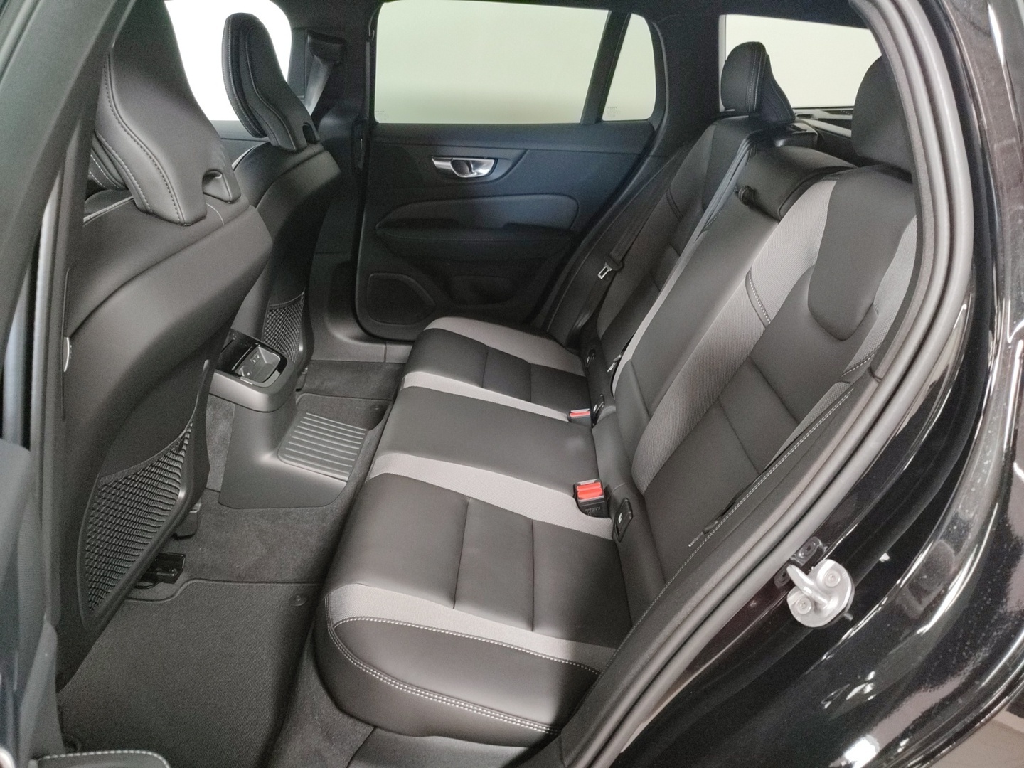 VOLVO V60 2026