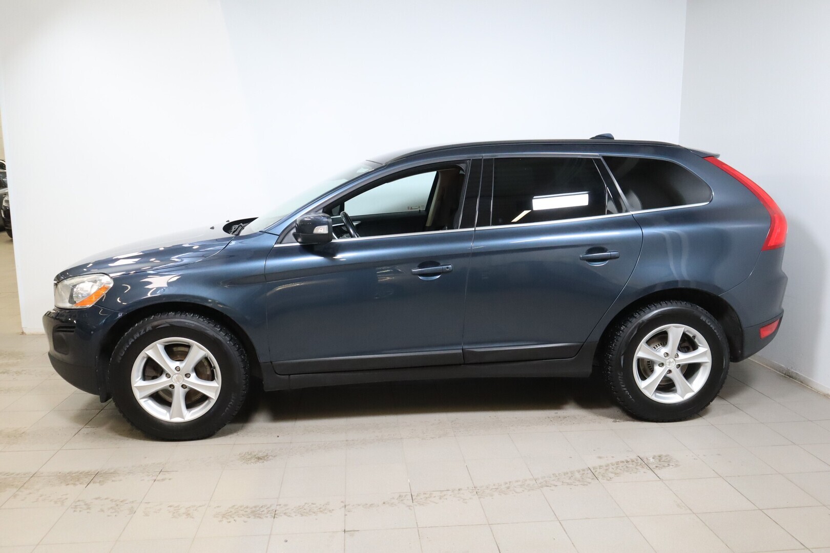 VOLVO XC60 2010