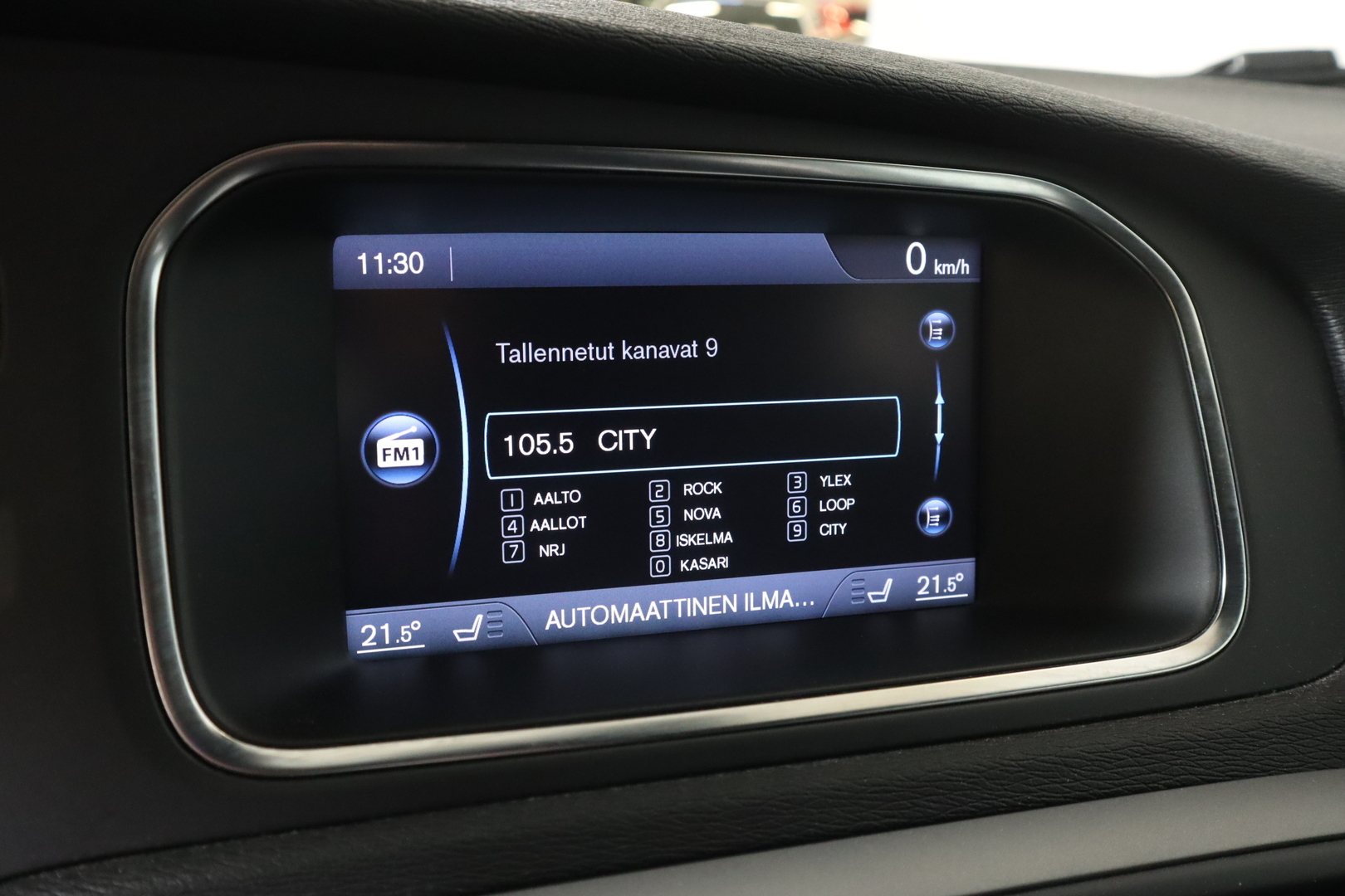 VOLVO V40 CROSS COUNTRY 2013