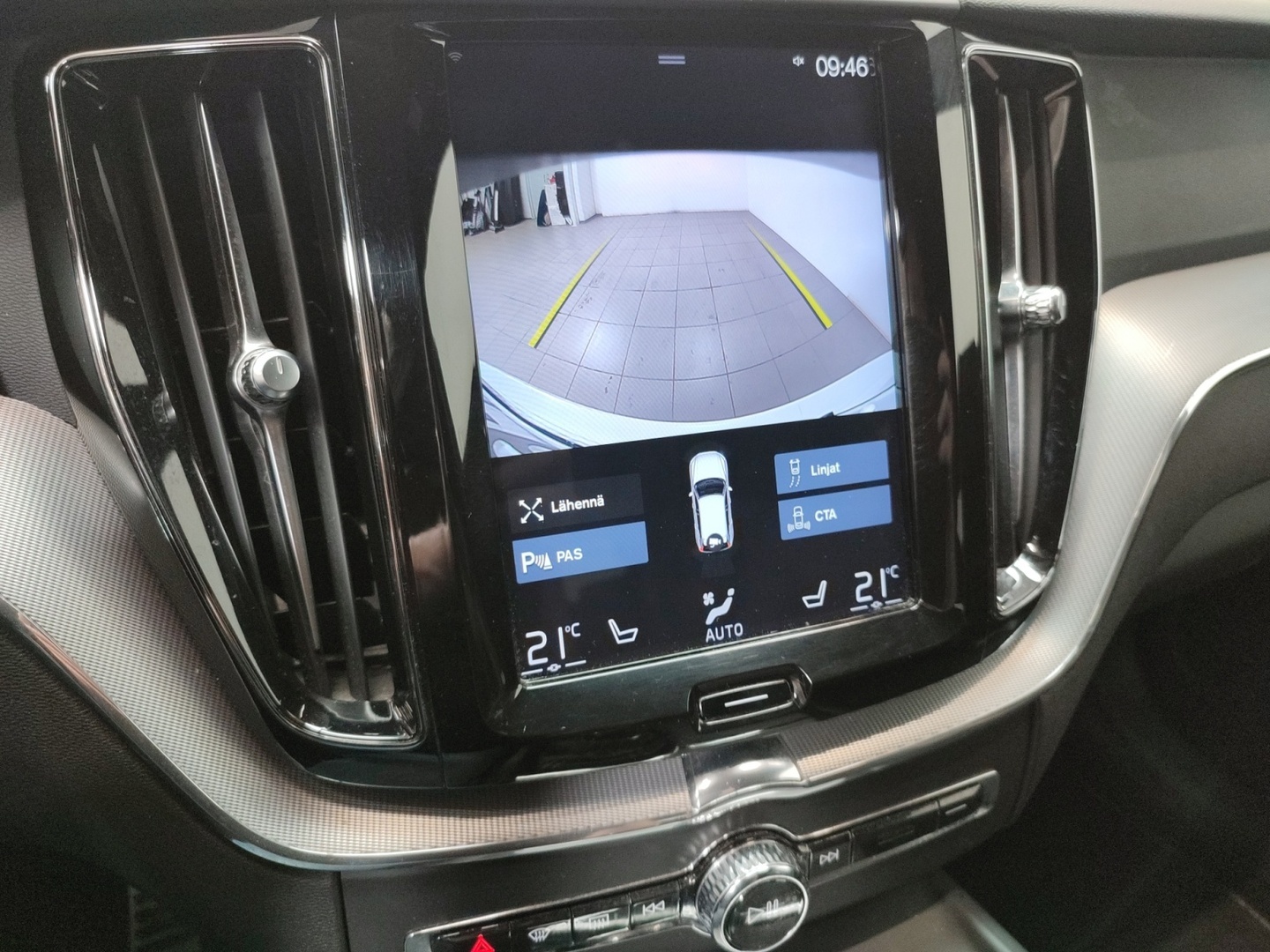 VOLVO XC60 2018