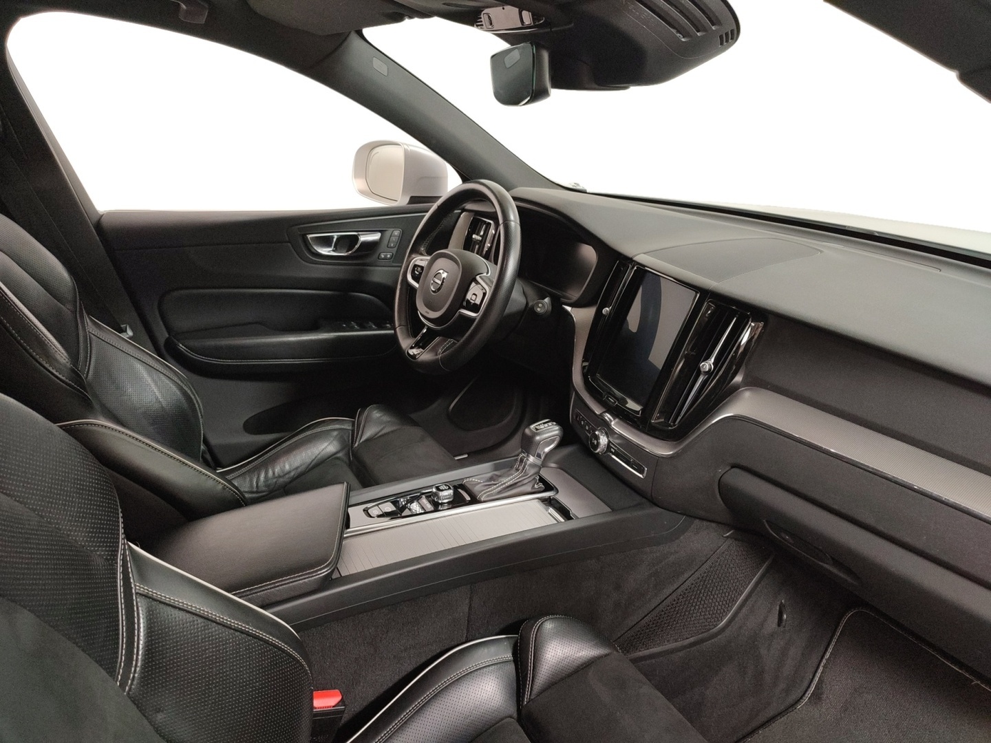 VOLVO XC60 2018