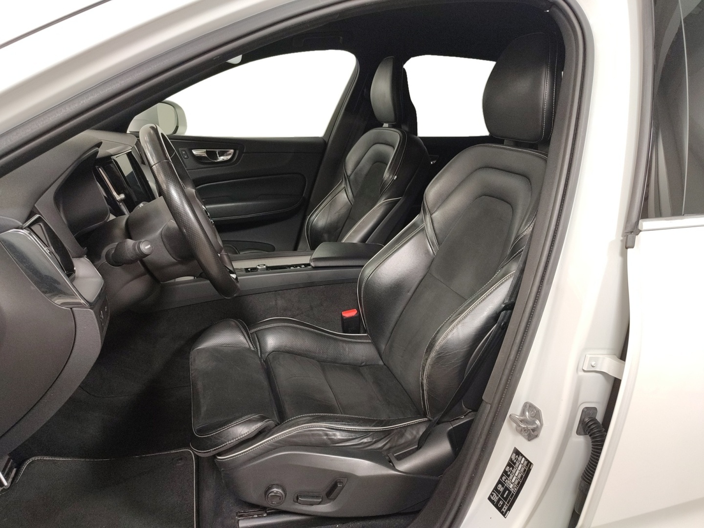 VOLVO XC60 2018