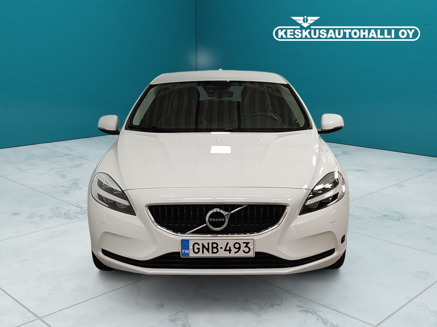 VOLVO V40 2019