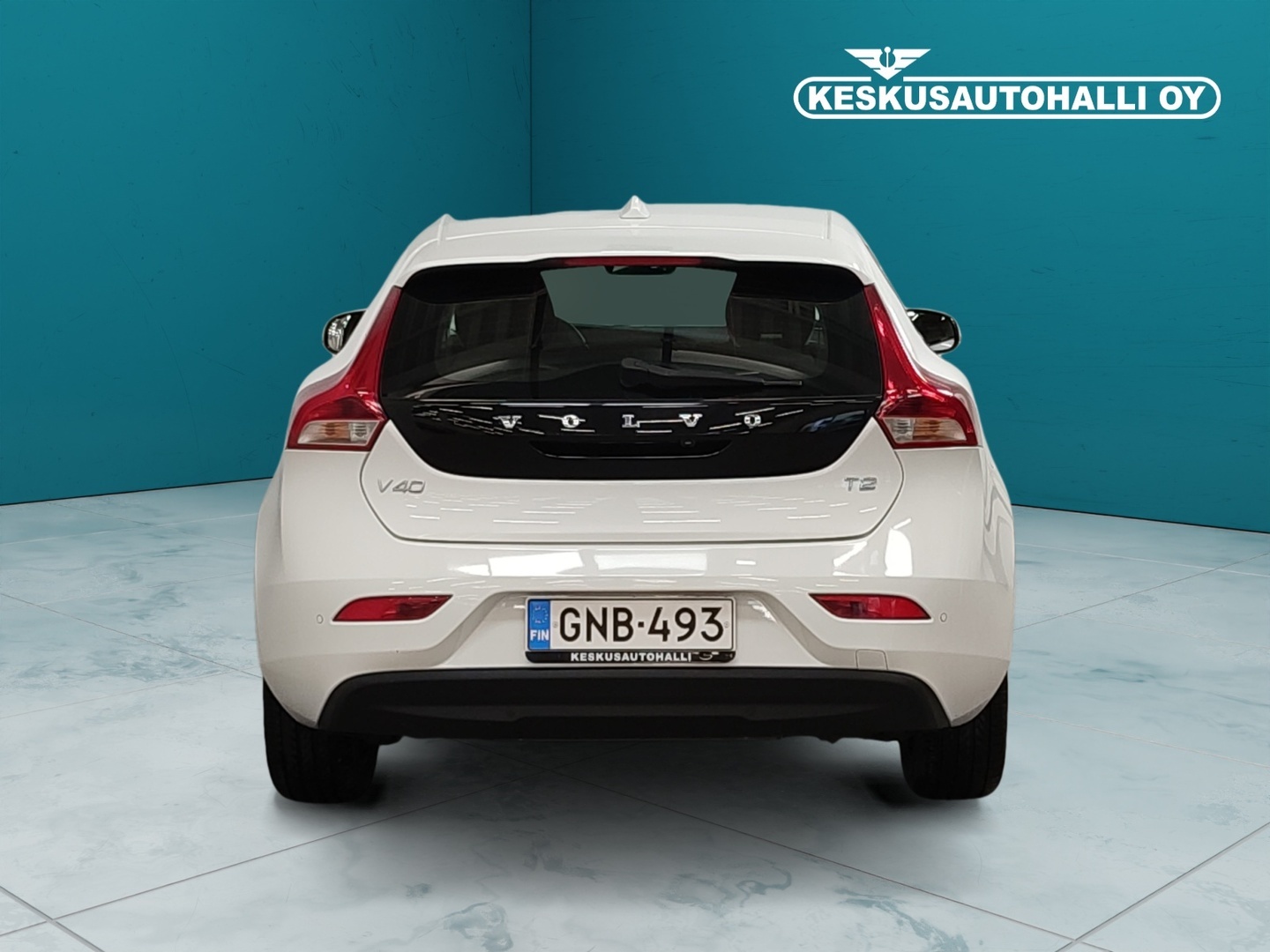 VOLVO V40 2019