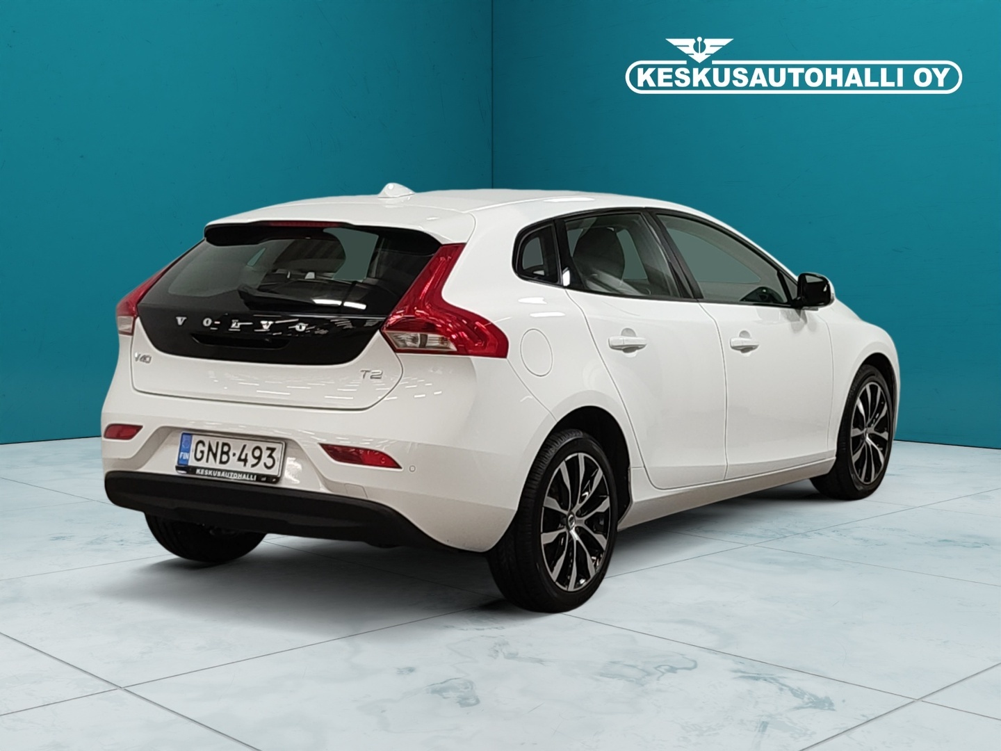 VOLVO V40 2019