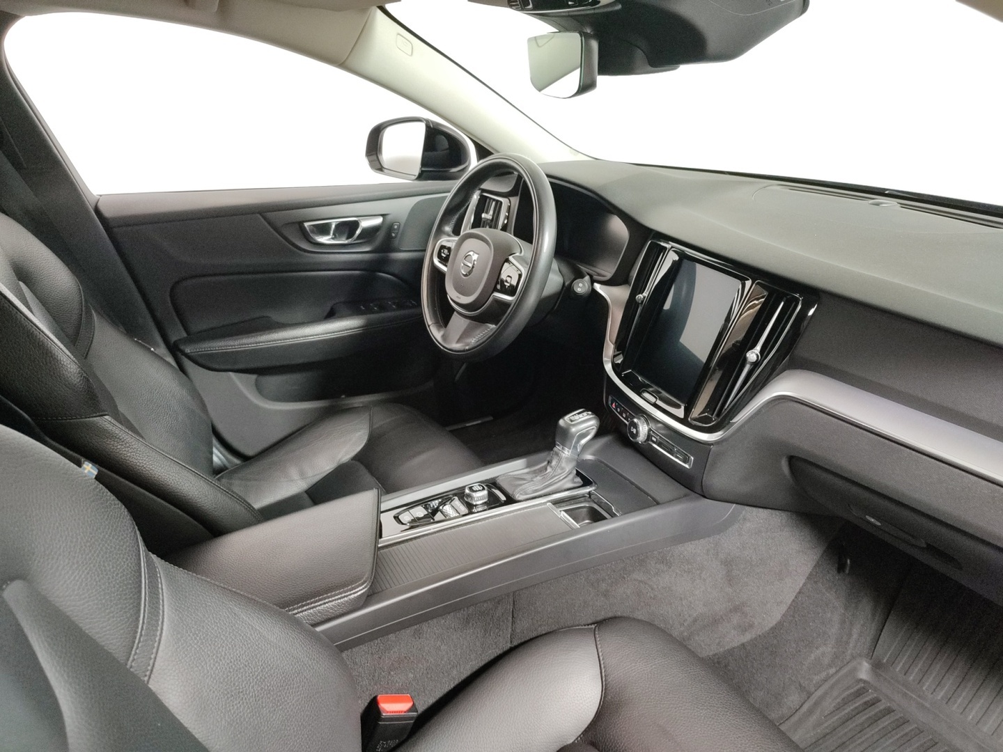 VOLVO V60 2020
