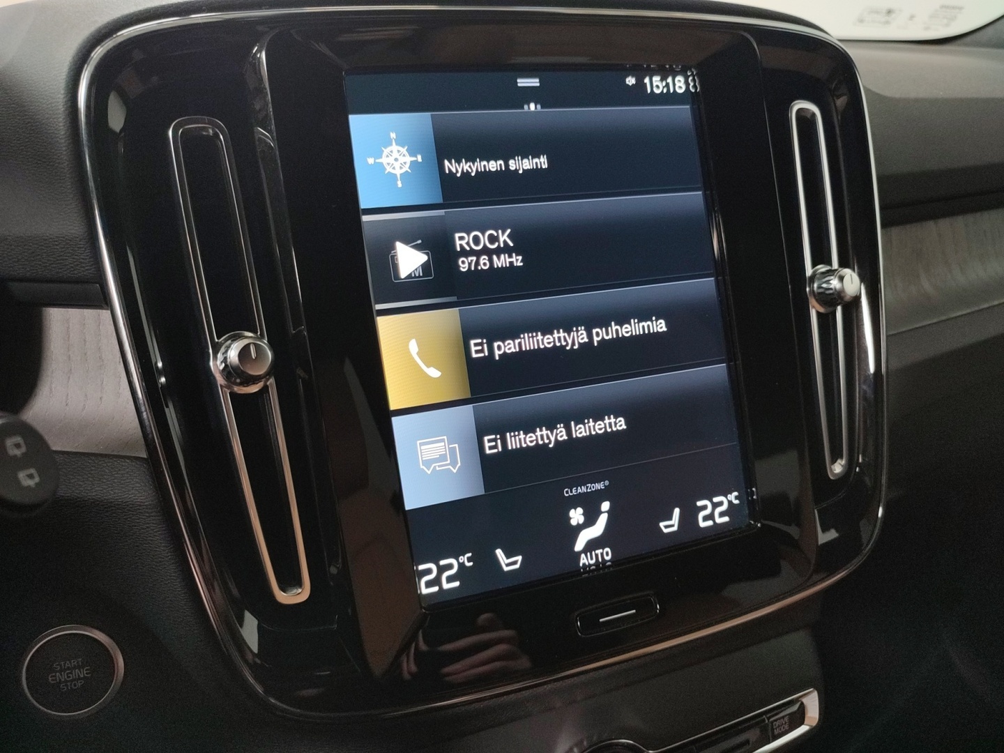 VOLVO XC40 2022