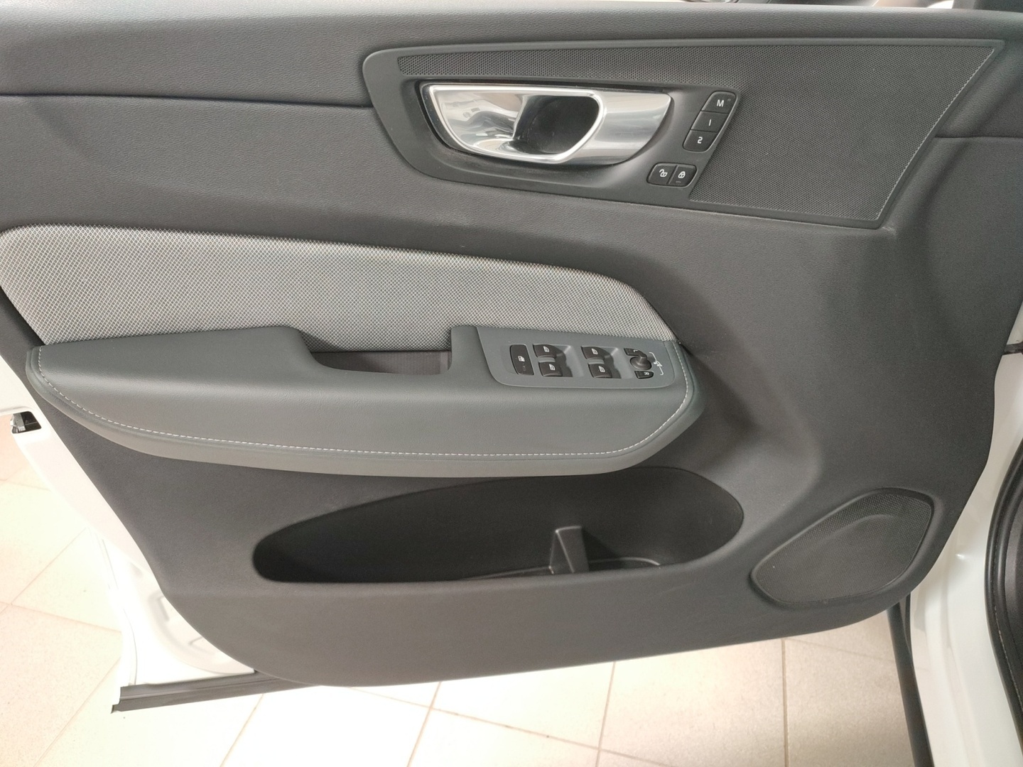 VOLVO XC60 2022