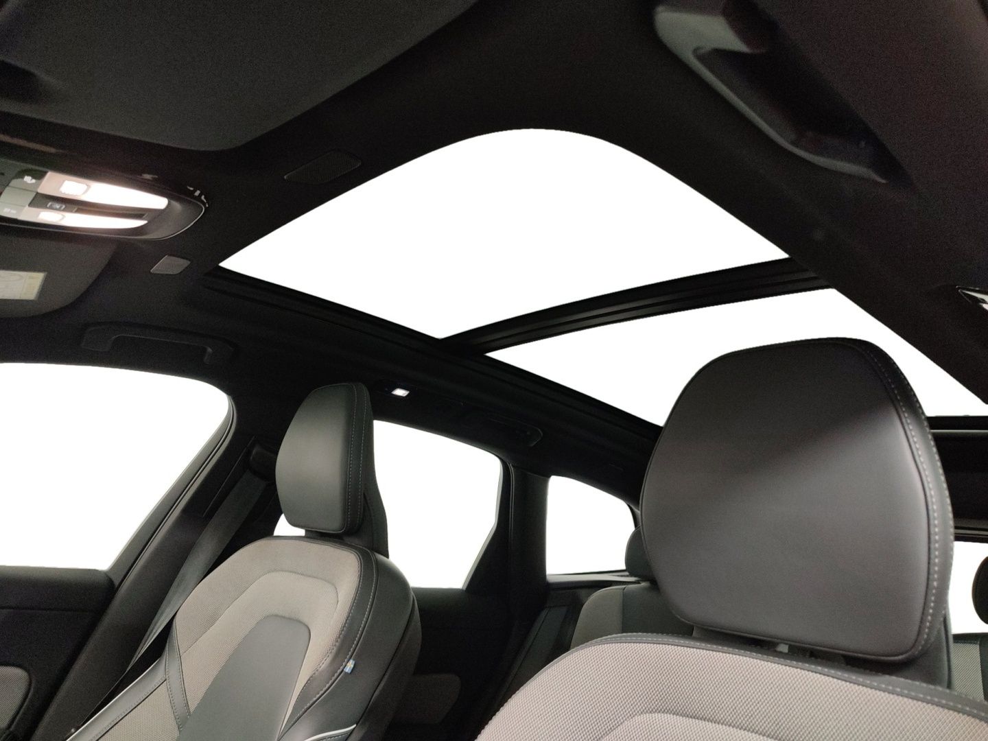 VOLVO XC60 2022