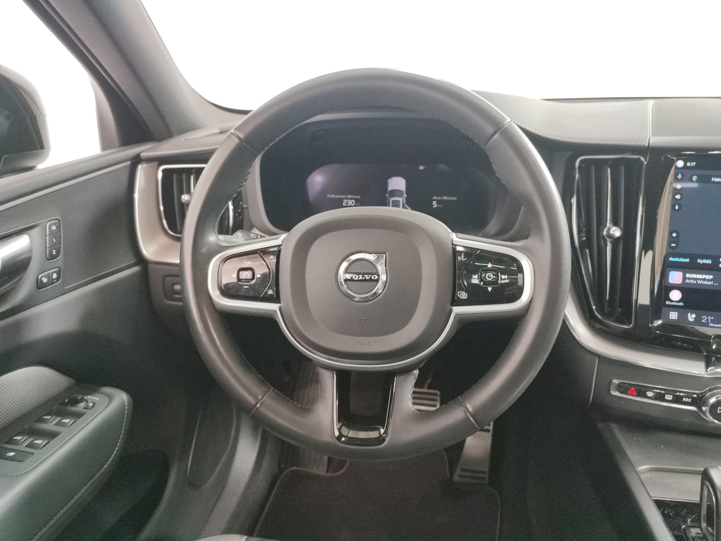 VOLVO XC60 2022