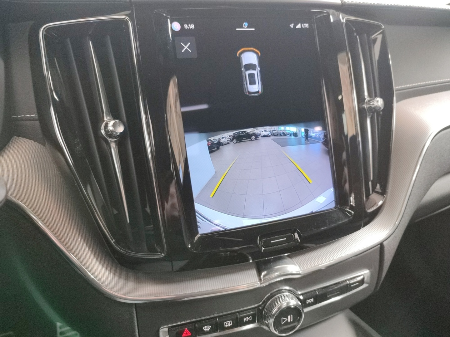 VOLVO XC60 2022