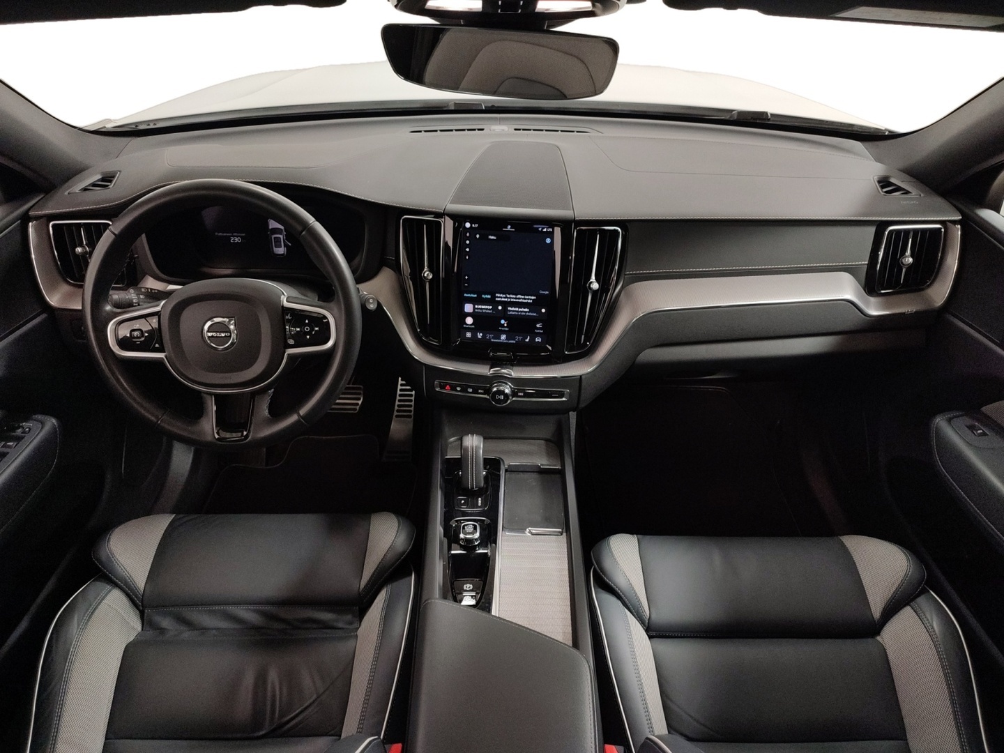 VOLVO XC60 2022