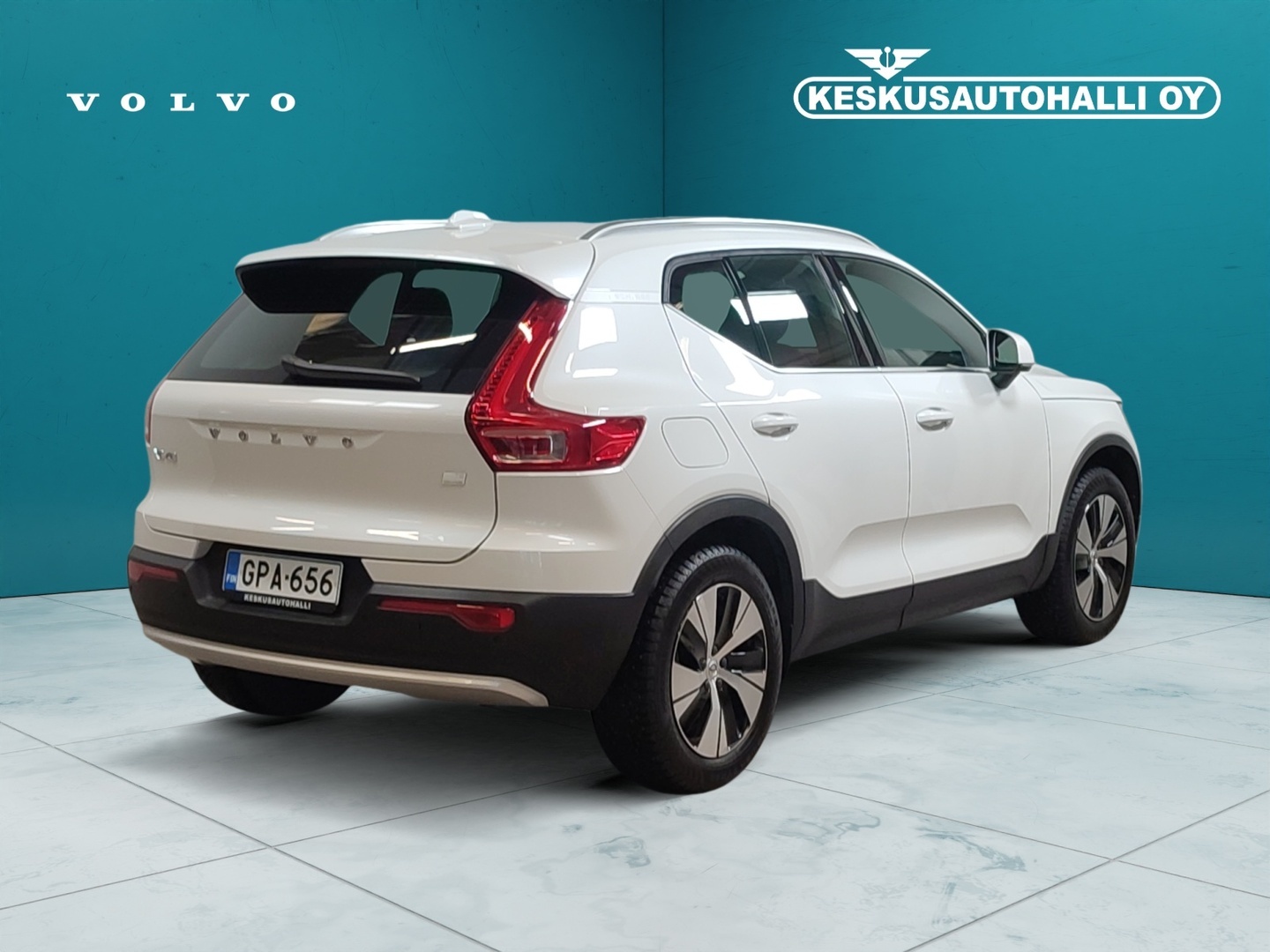 VOLVO XC40 2023