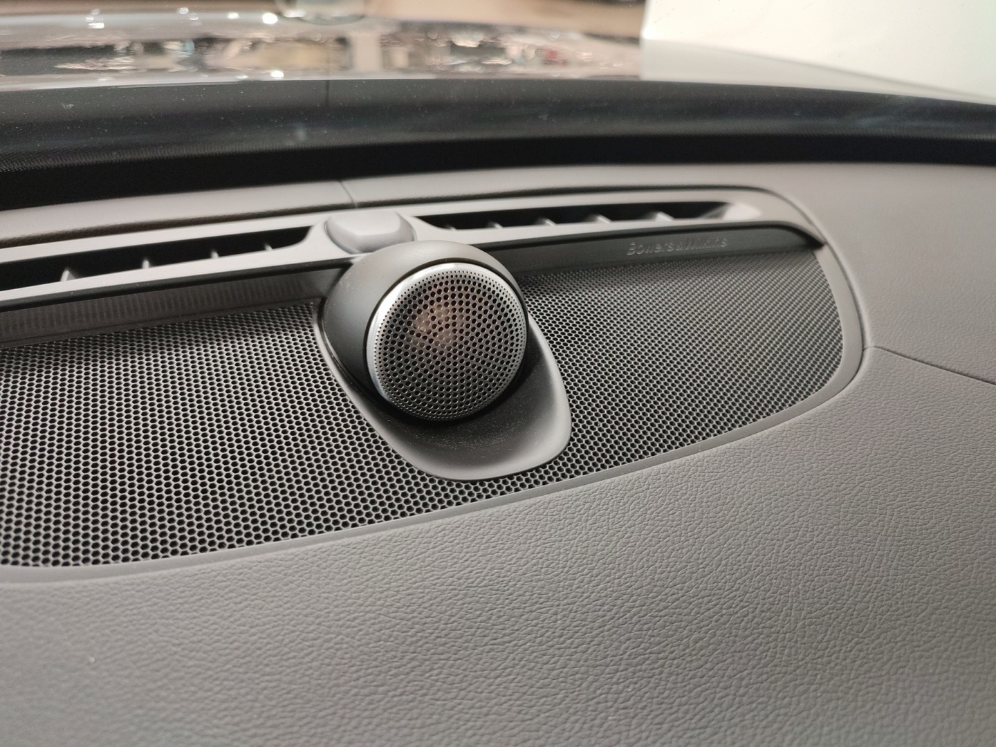 VOLVO XC90 2023